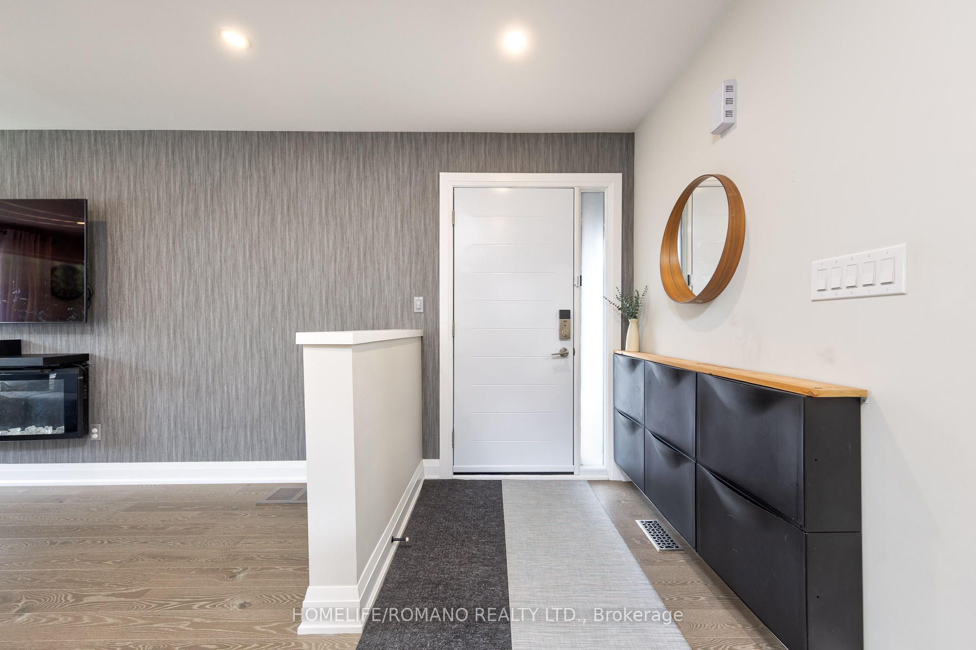 42 Sellmar Road, Toronto, ON M9P 3E6 photo 4