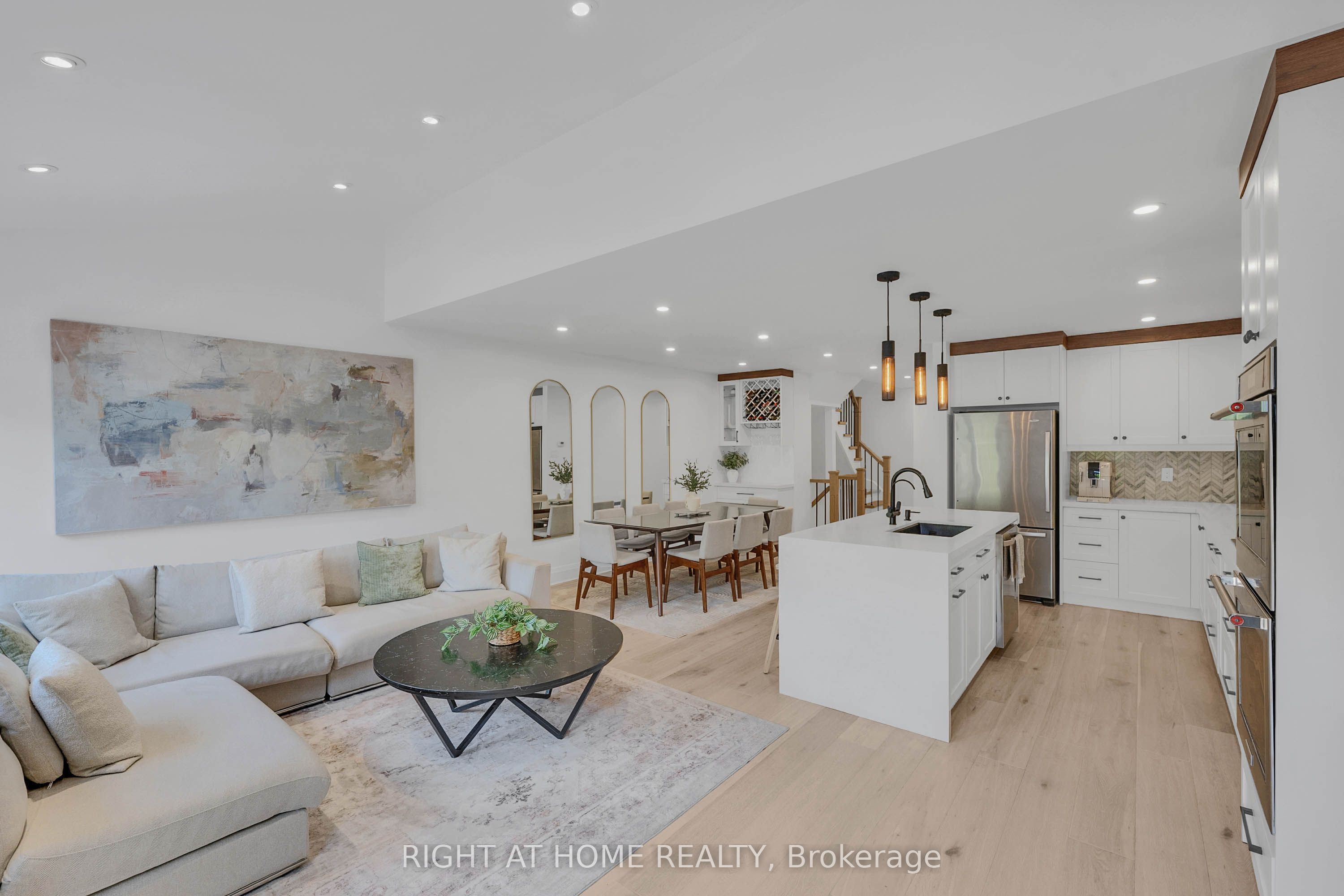 1170 West Shore Drive 23, Mississauga, ON L5E 3H8