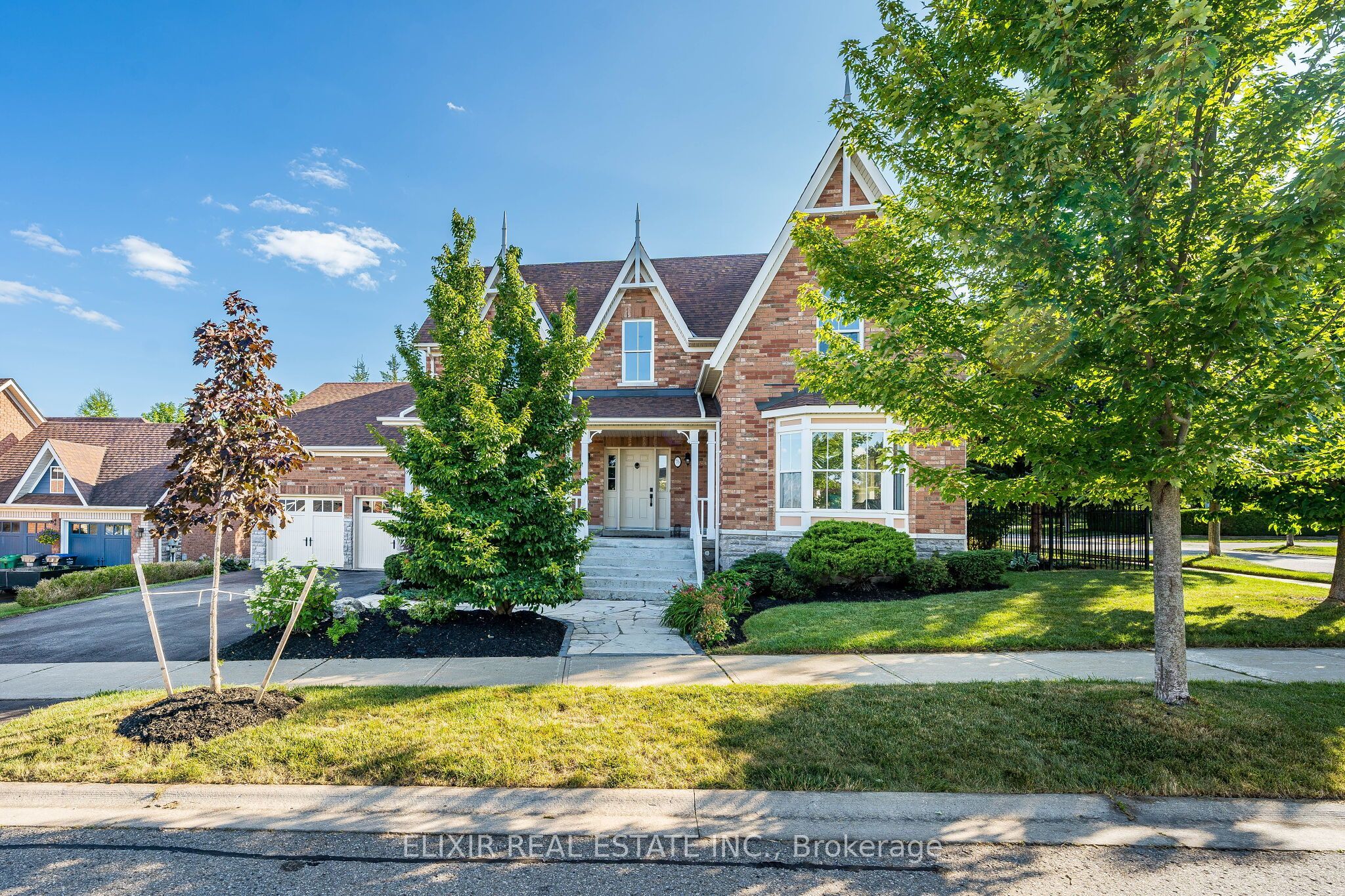 76 North Riverdale Drive, Caledon, ON L7C 1L1 photo 2