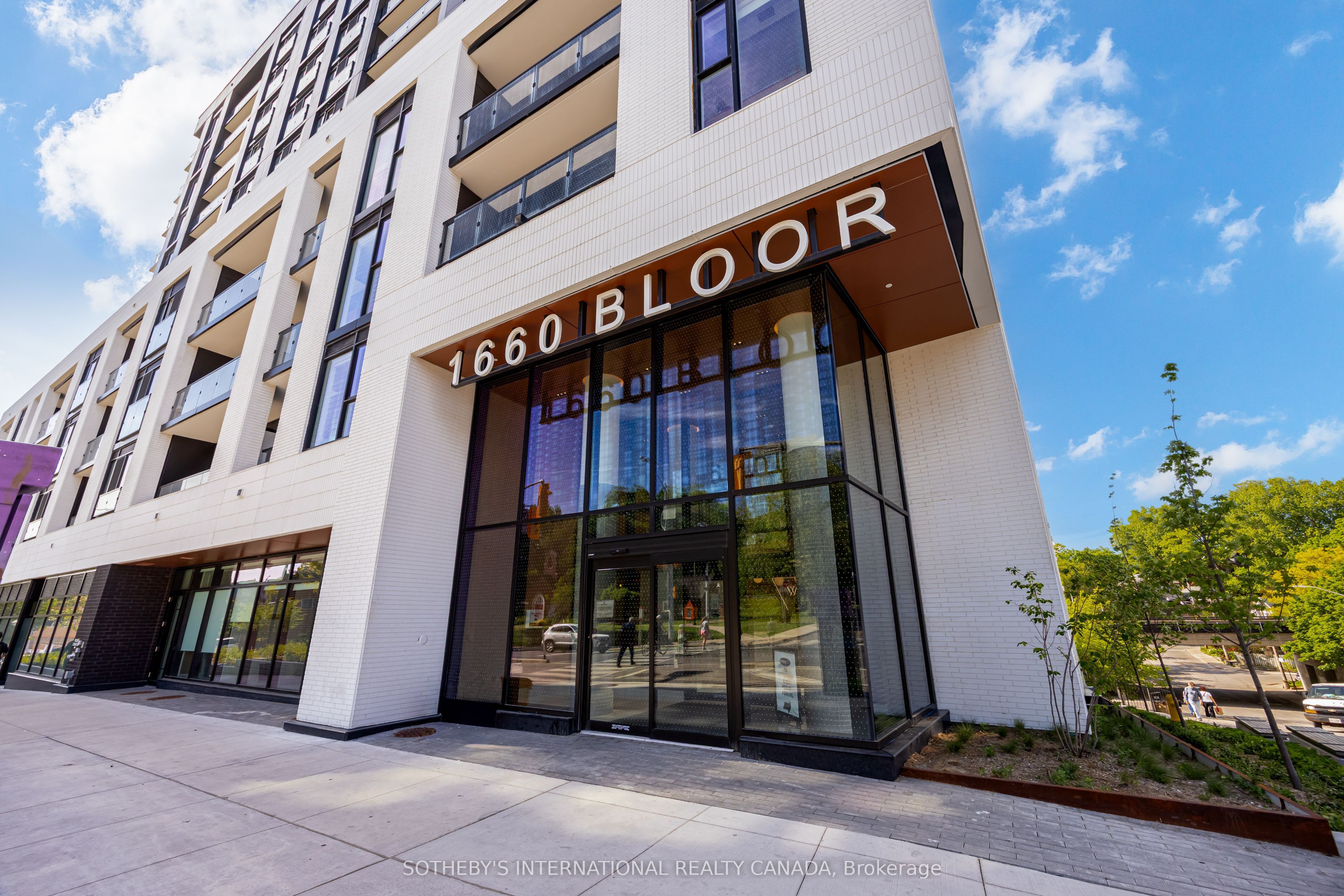 1660 Bloor Street W 812, Toronto, ON M5P 0C5 photo 3