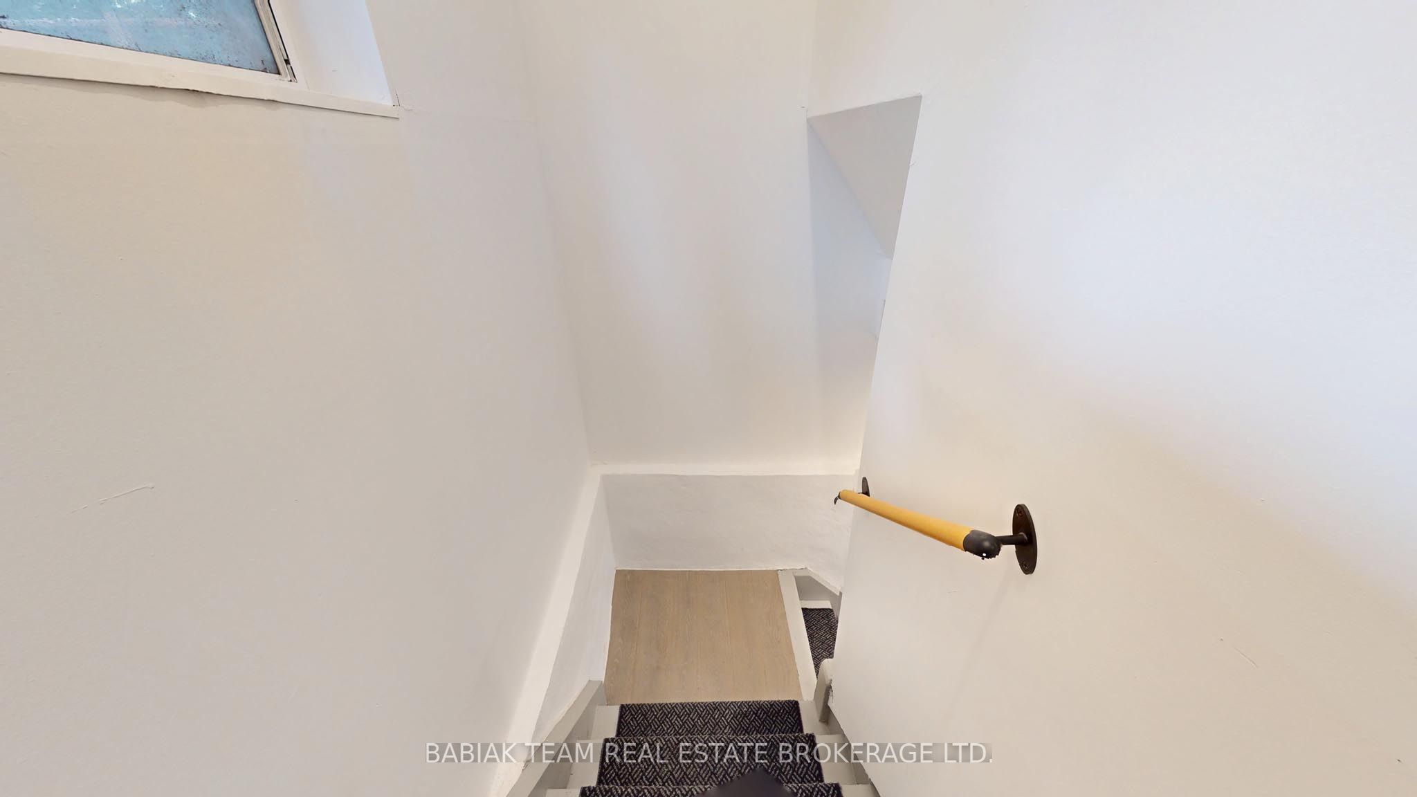 57 Parkway Avenue, Toronto, ON M6R 1T6 photo 4