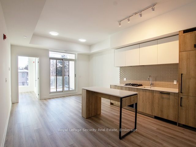 722 Marlee Avenue 301, Toronto, ON M6B 3J7 photo 3