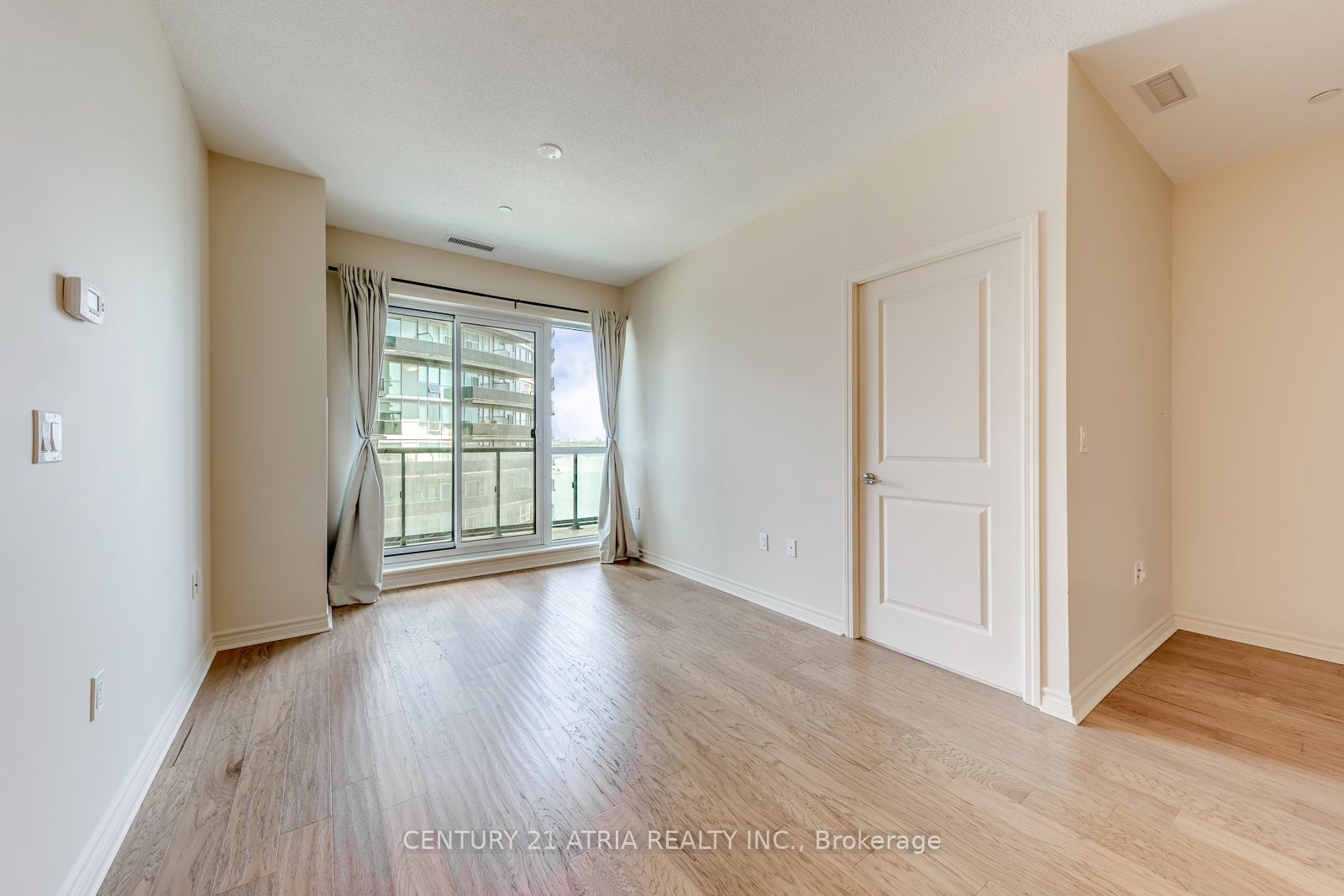 39 Annie Craig Drive 1512, Toronto, ON M8V 0H1 photo 3