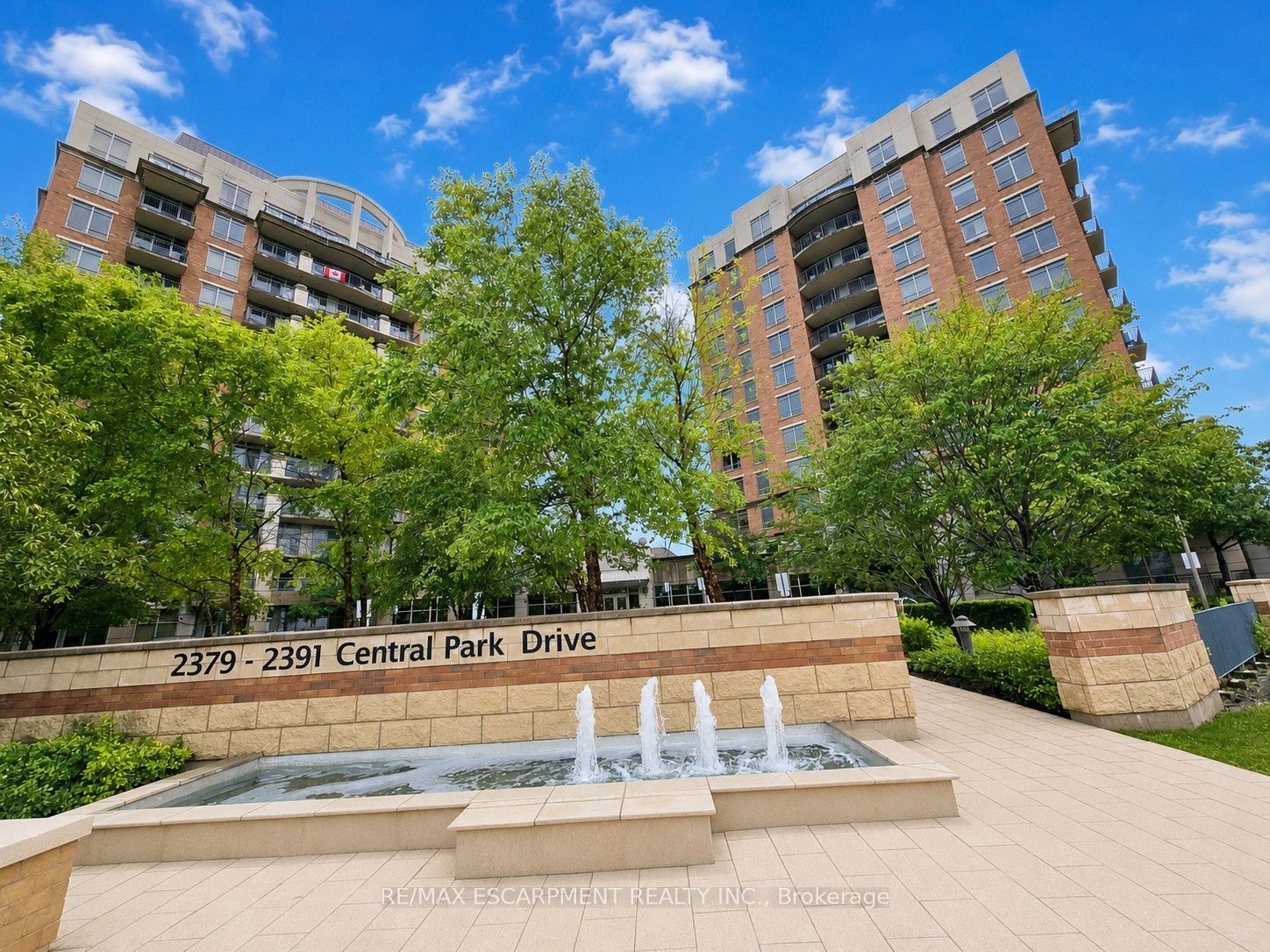 2391 Central Park Drive 612, Oakville, ON L6H 0E4