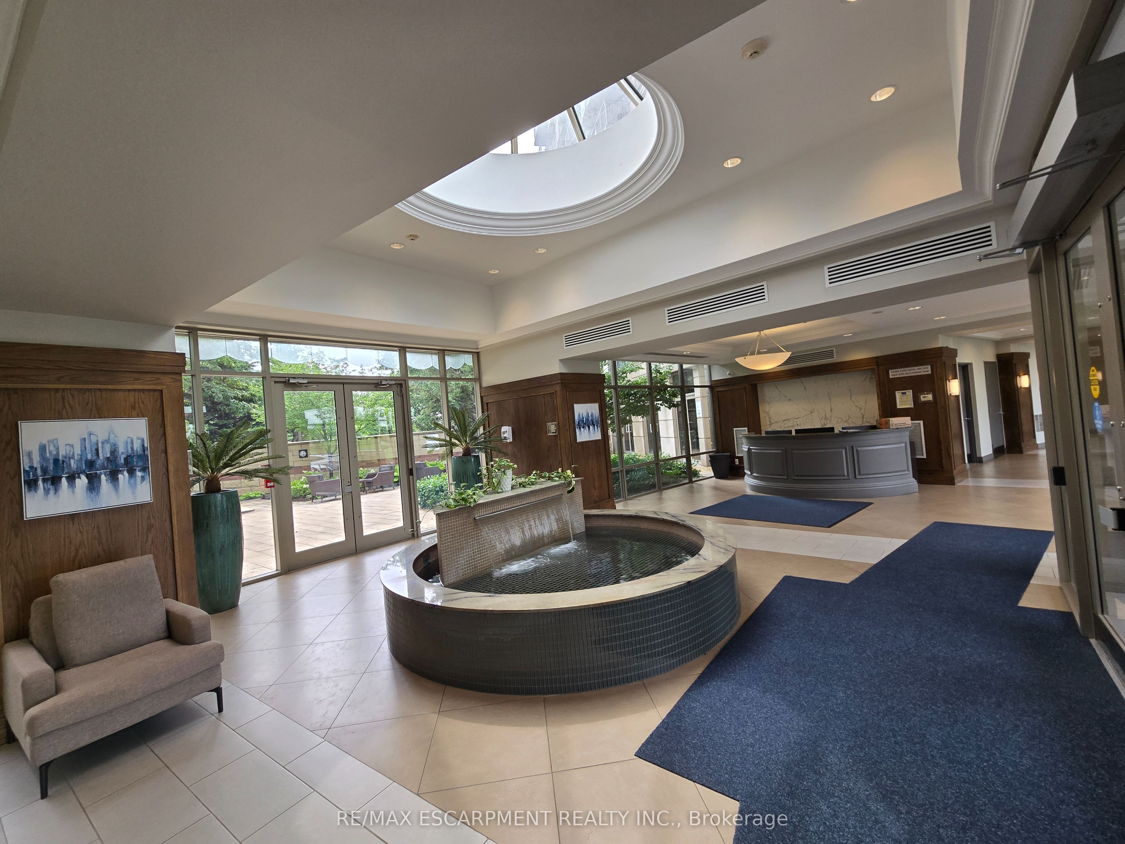 2391 Central Park Drive 612, Oakville, ON L6H 0E4 photo 2
