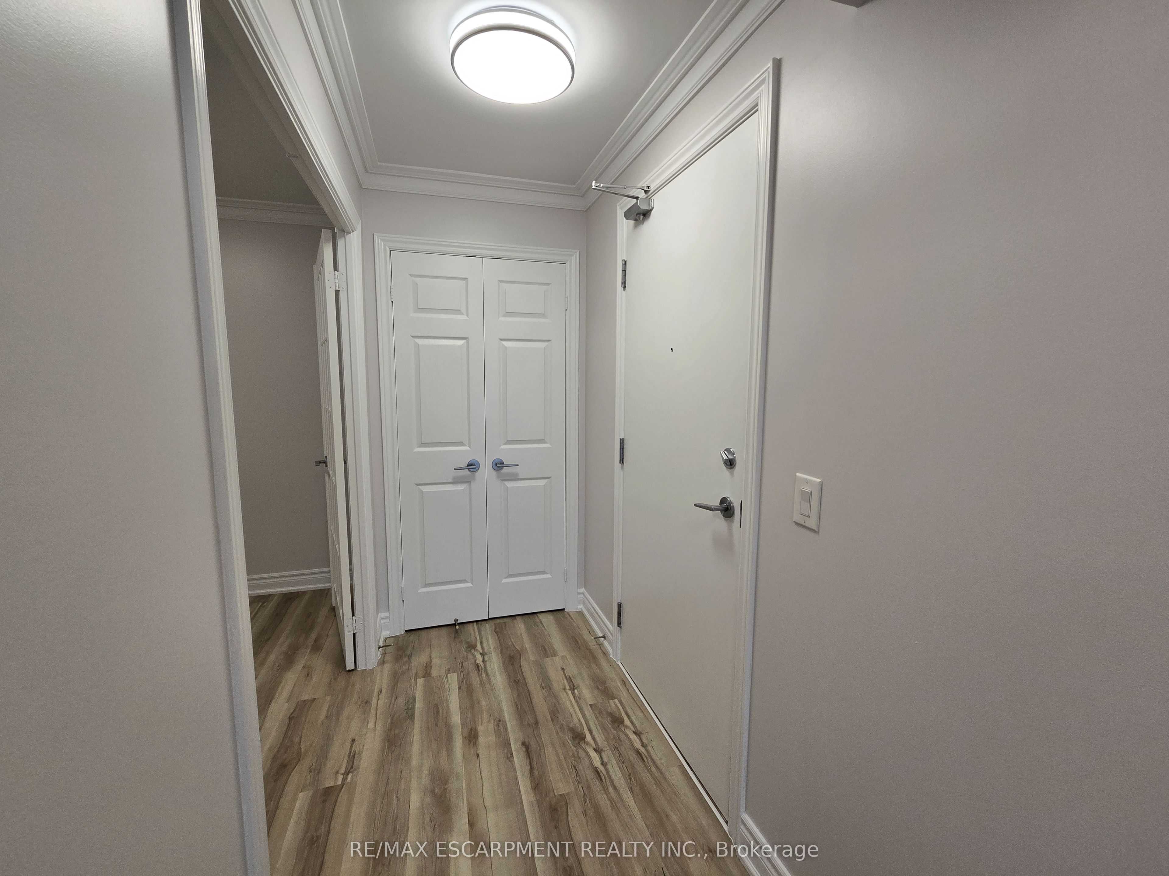 2391 Central Park Drive 612, Oakville, ON L6H 0E4 photo 4