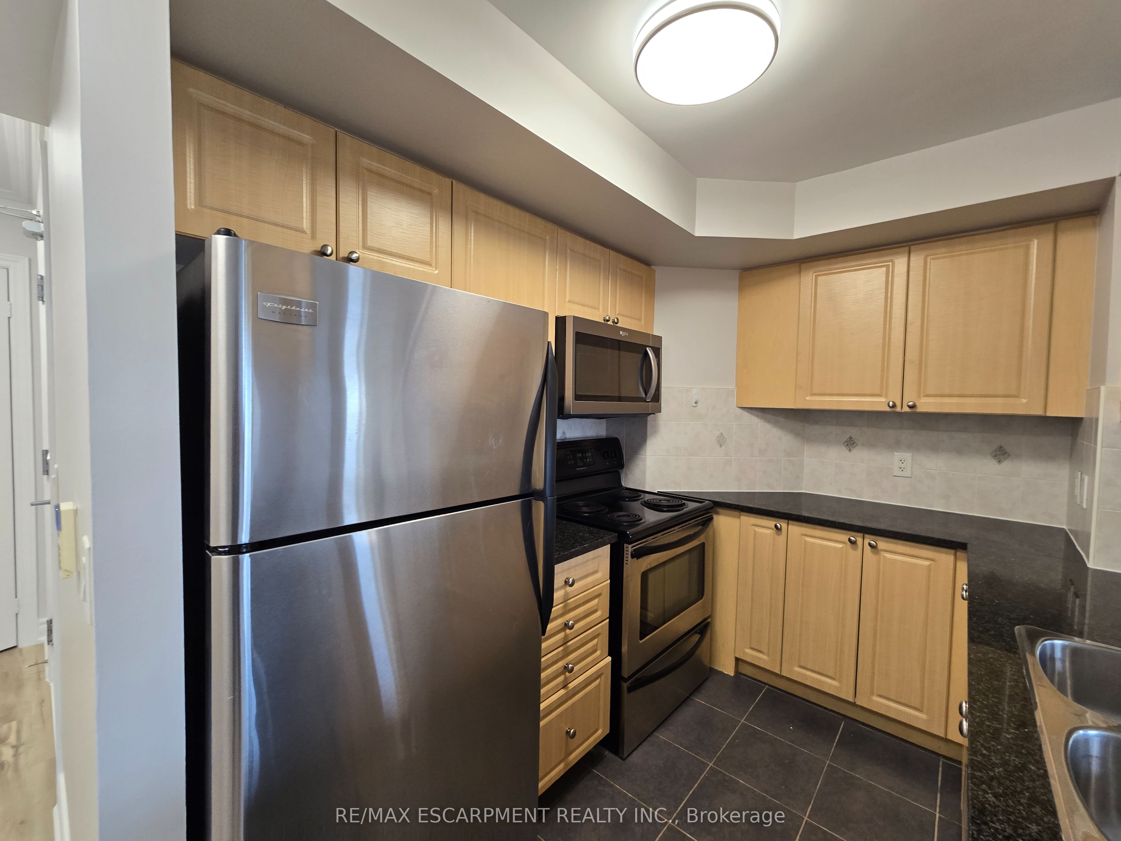 2391 Central Park Drive 612, Oakville, ON L6H 0E4 photo 5