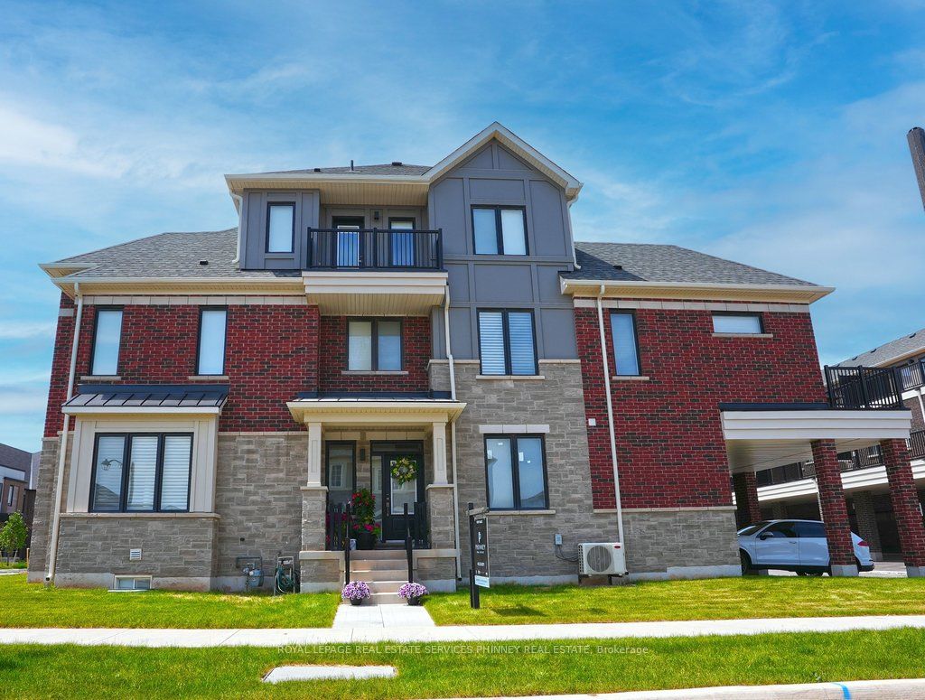 9 Crown Gate, Oakville, ON L6M 0W8