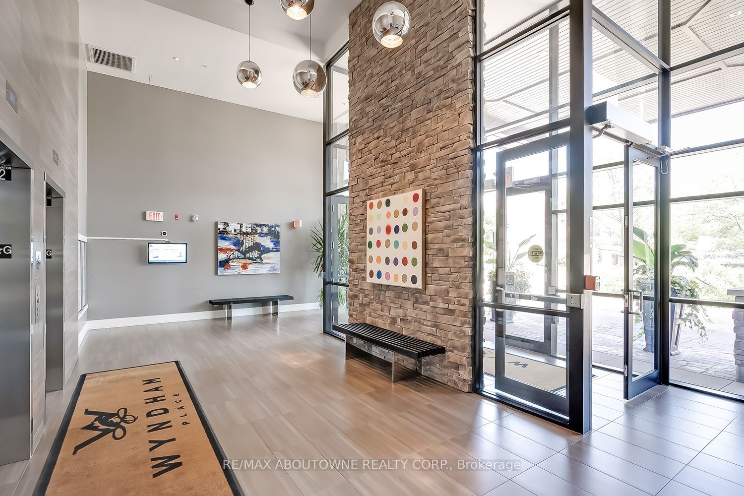 128 Garden Drive 406, Oakville, ON L6K 0H7 photo 4