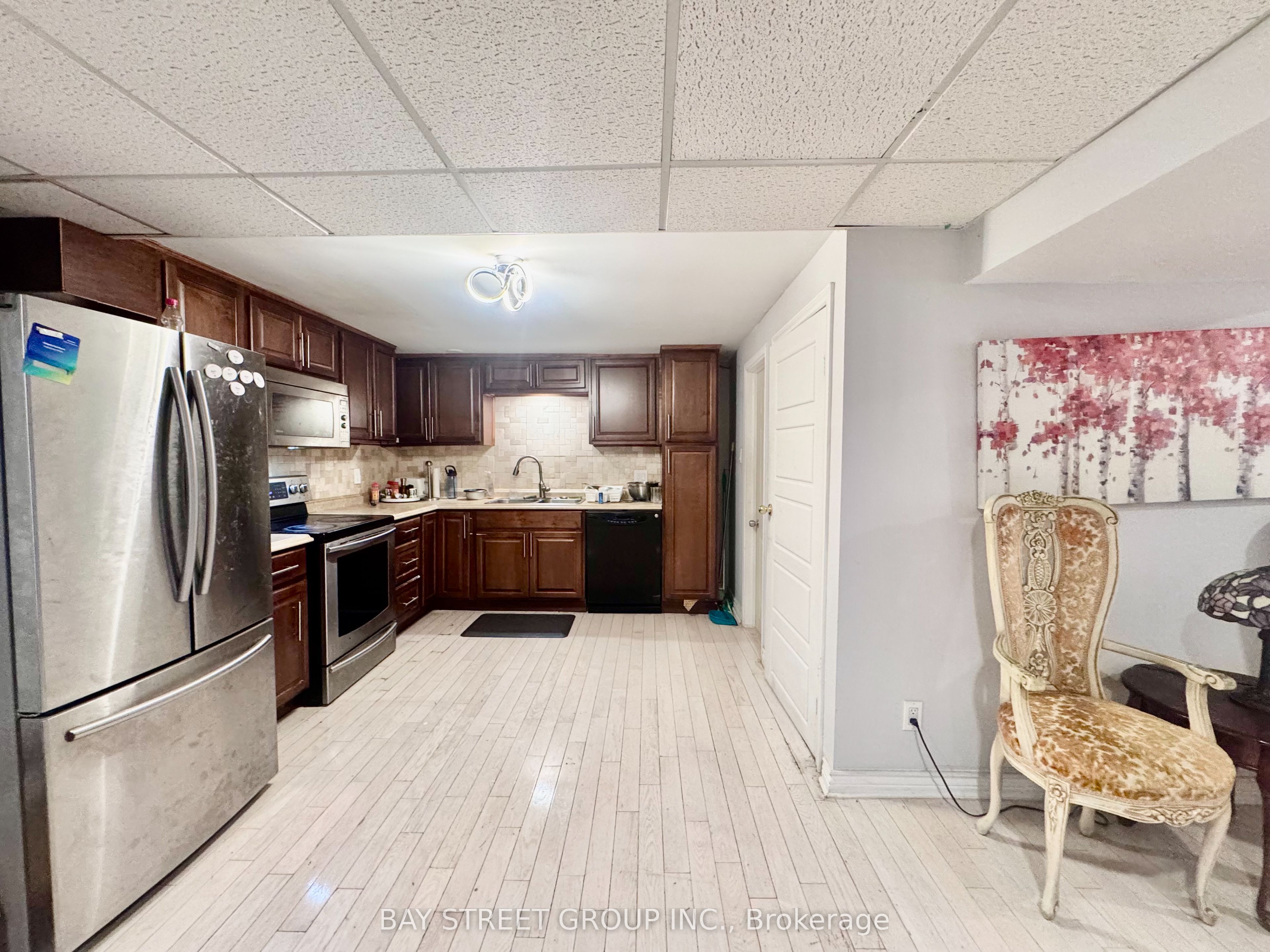 2082 Burbank Drive Lower, Mississauga, ON L5L 2T8 photo 5