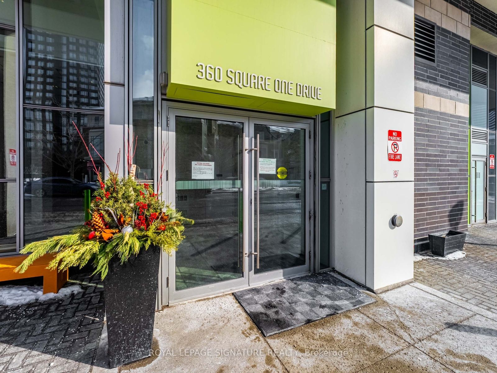 360 Square One Drive 1101, Mississauga, ON L5B 0G7 photo 2