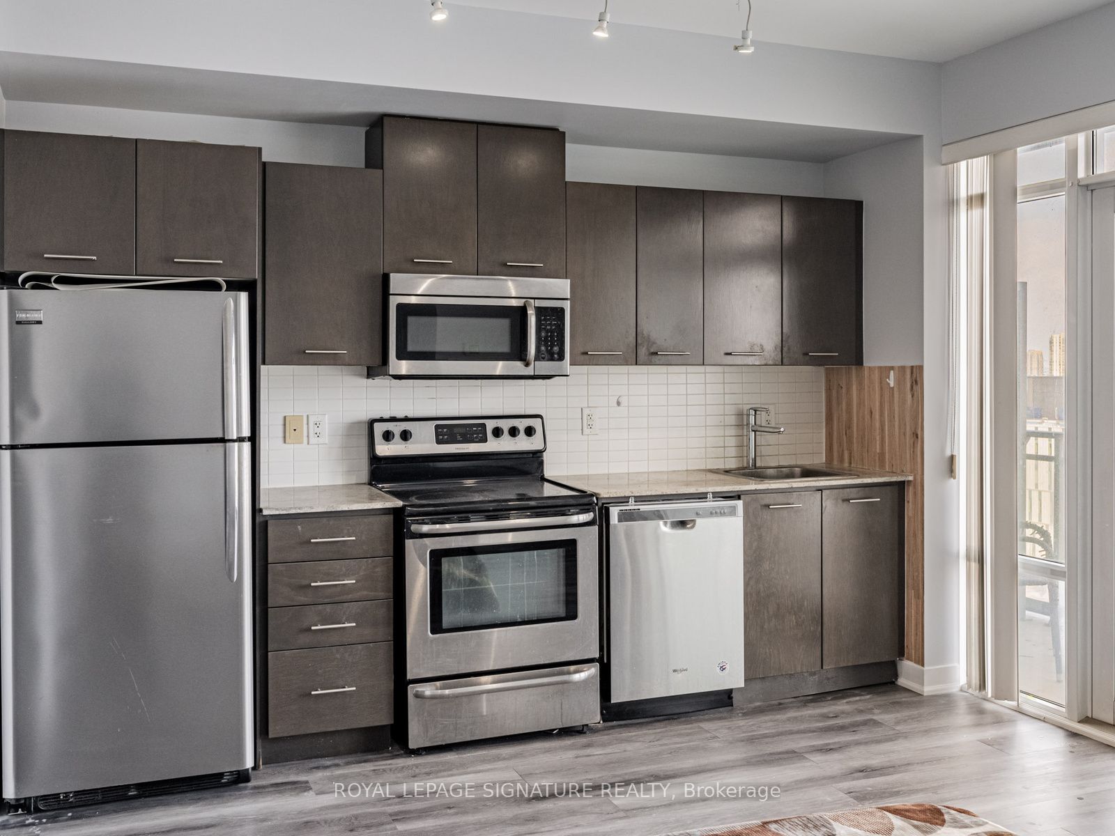 360 Square One Drive 1101, Mississauga, ON L5B 0G7 photo 4