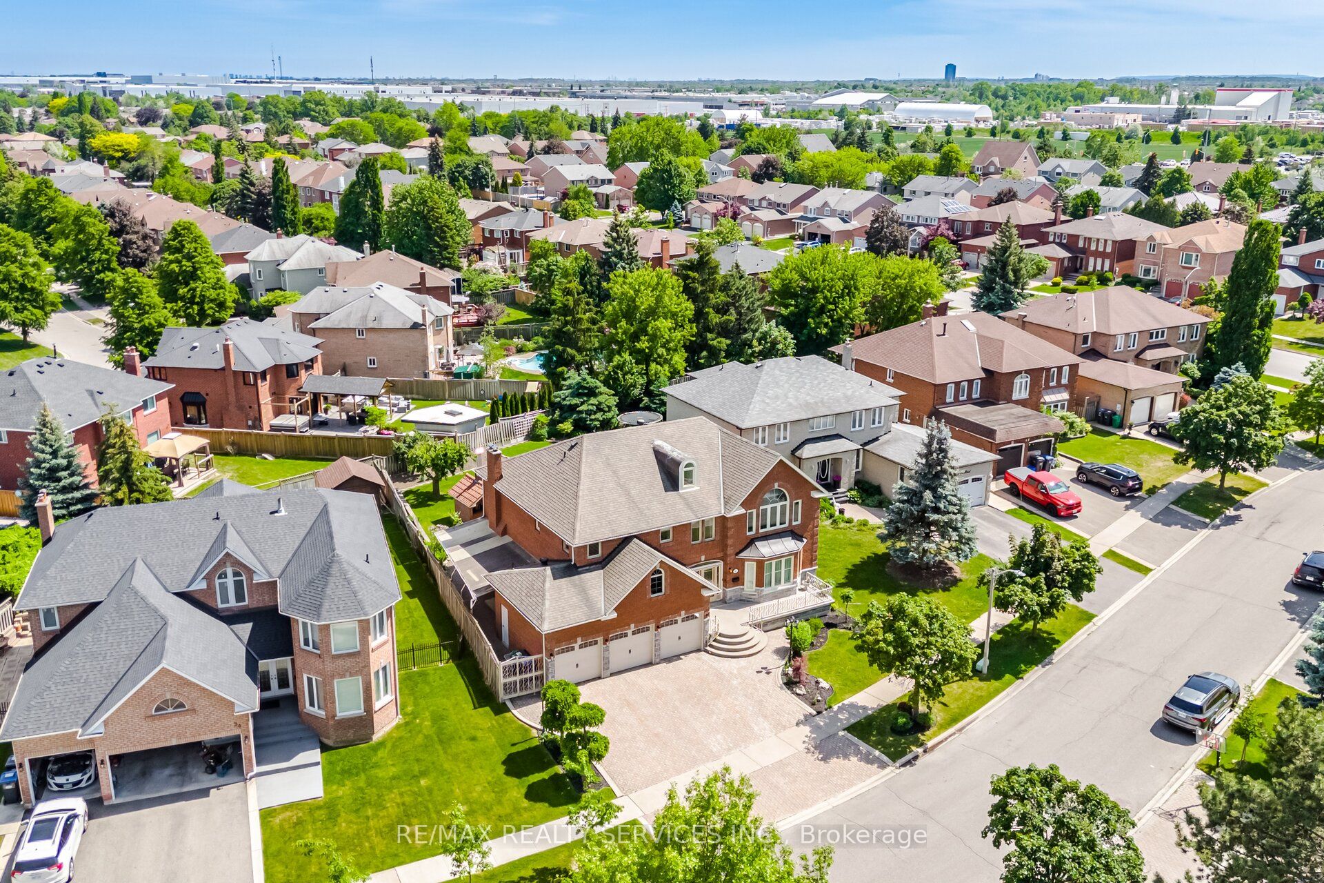 36 Shadywood Road, Brampton, ON L6Z 4M1 photo 3