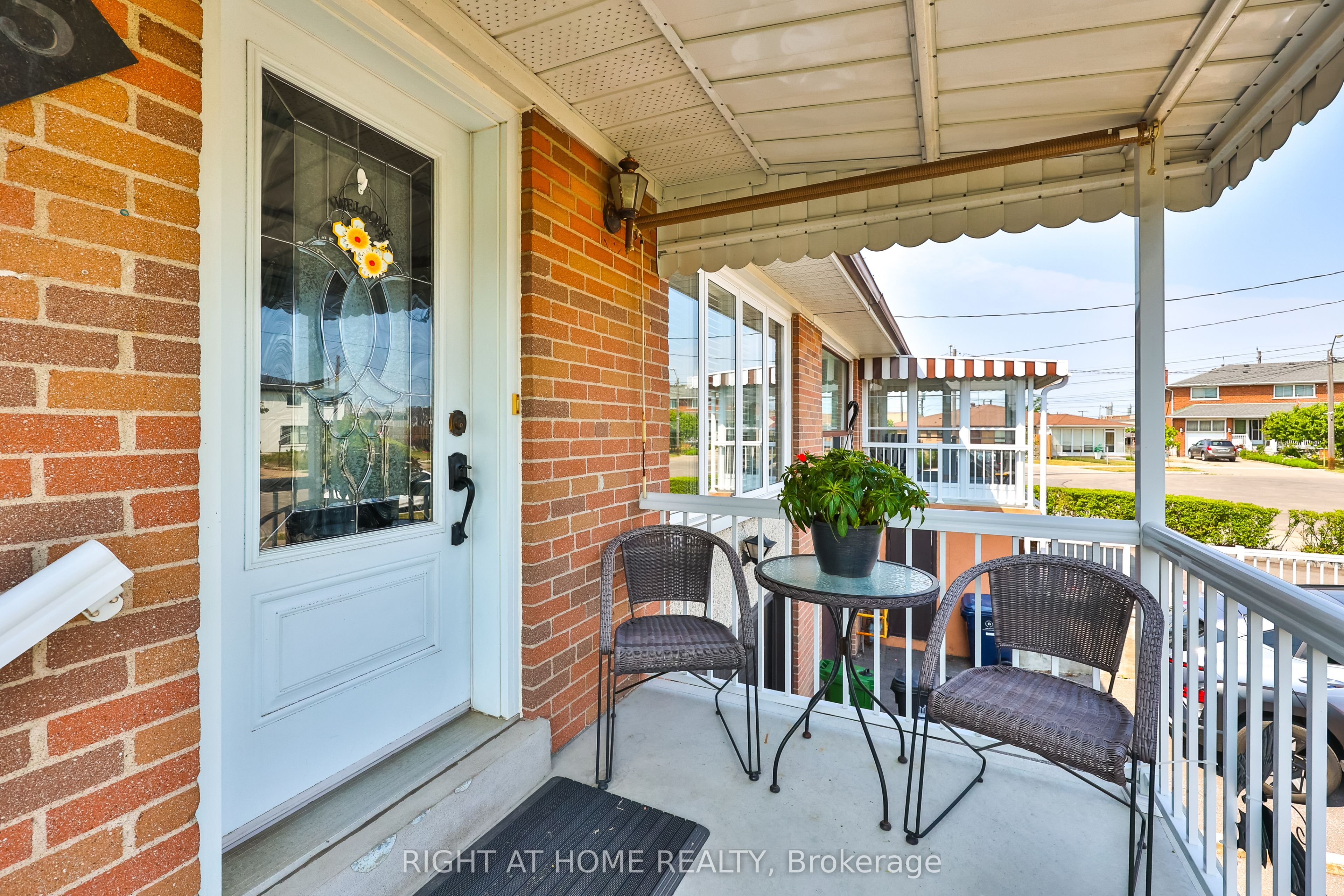 25 Larchwood Road, Toronto, ON M3N 1B5 photo 4