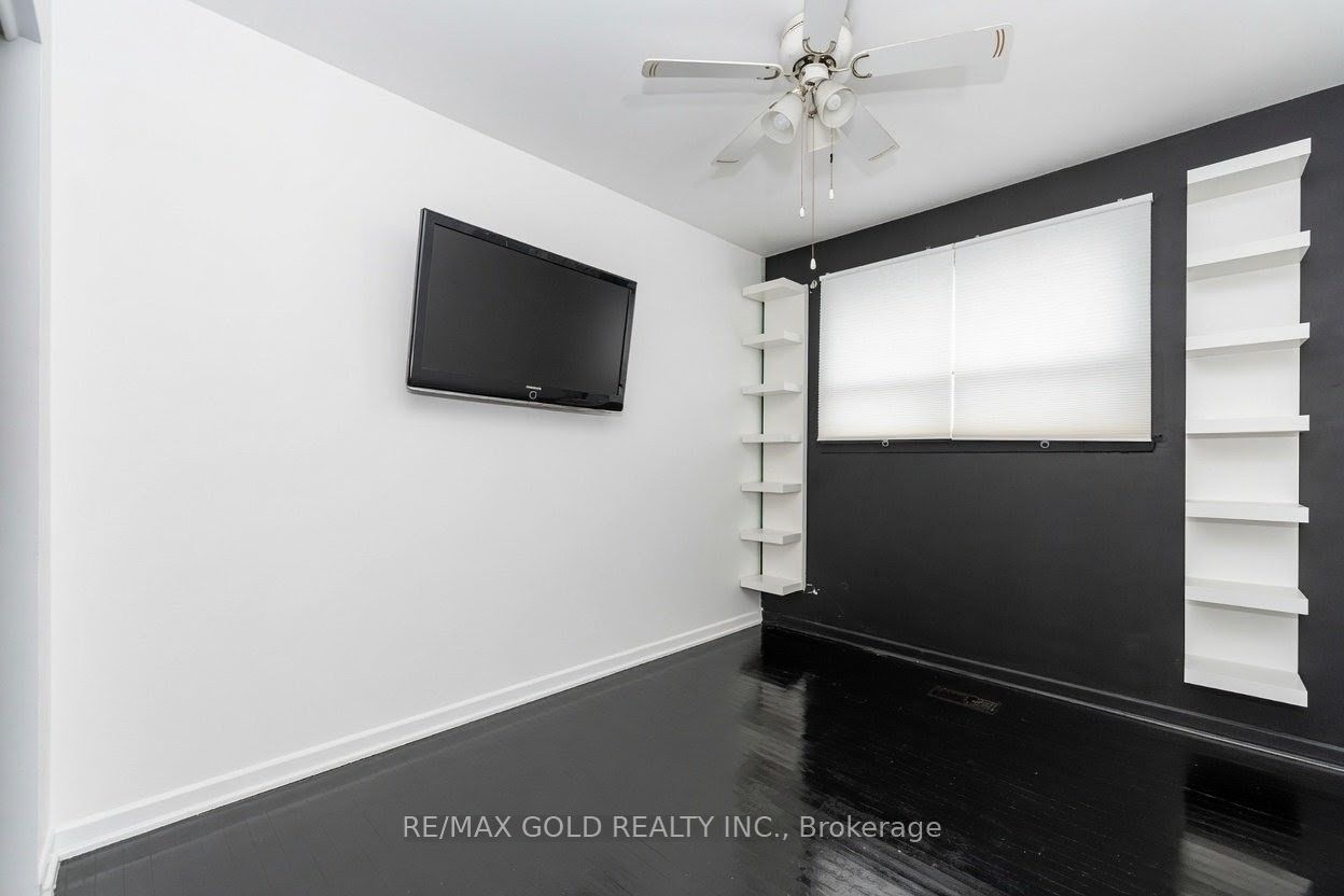 63 Newstead Crescent, Brampton, ON L6V 2A8 photo 3