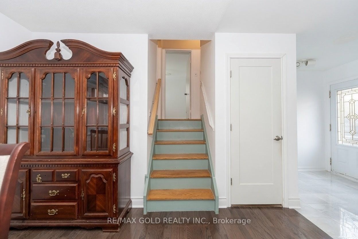 63 Newstead Crescent, Brampton, ON L6V 2A8 photo 4