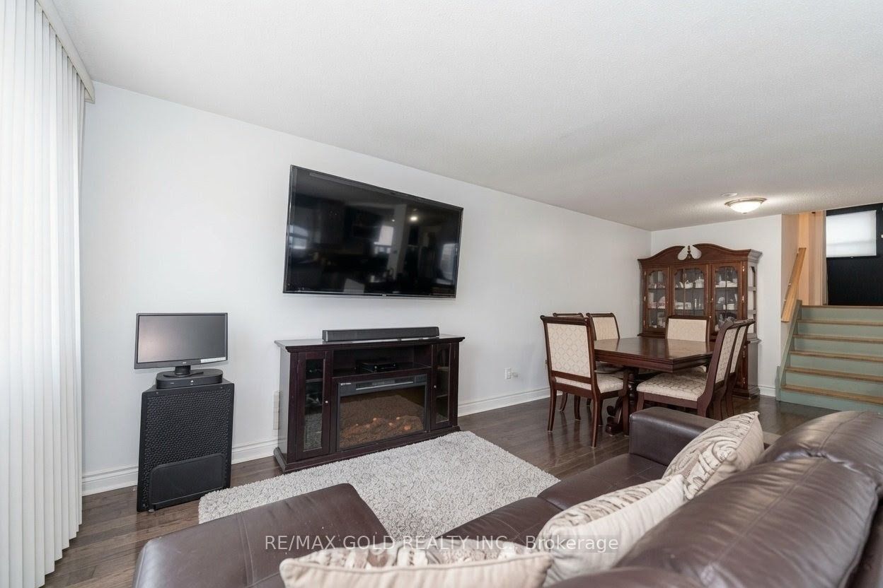 63 Newstead Crescent, Brampton, ON L6V 2A8 photo 5