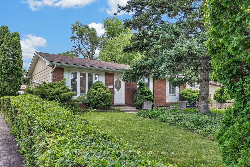 393 Enfield Road, Burlington, ON L7T 2X5