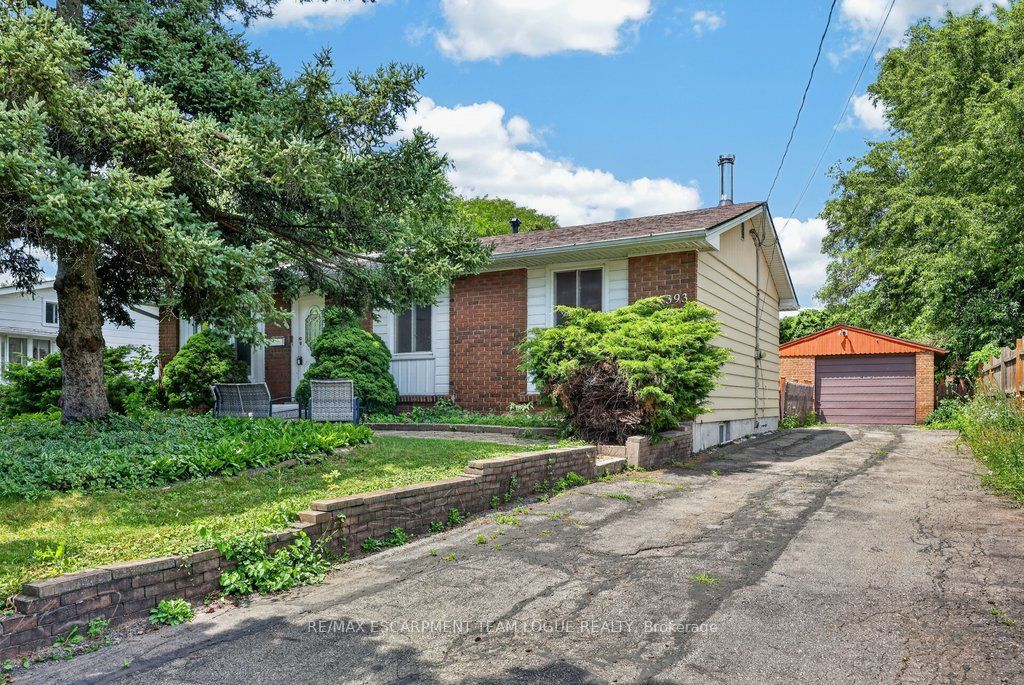 393 Enfield Road, Burlington, ON L7T 2X5 photo 2