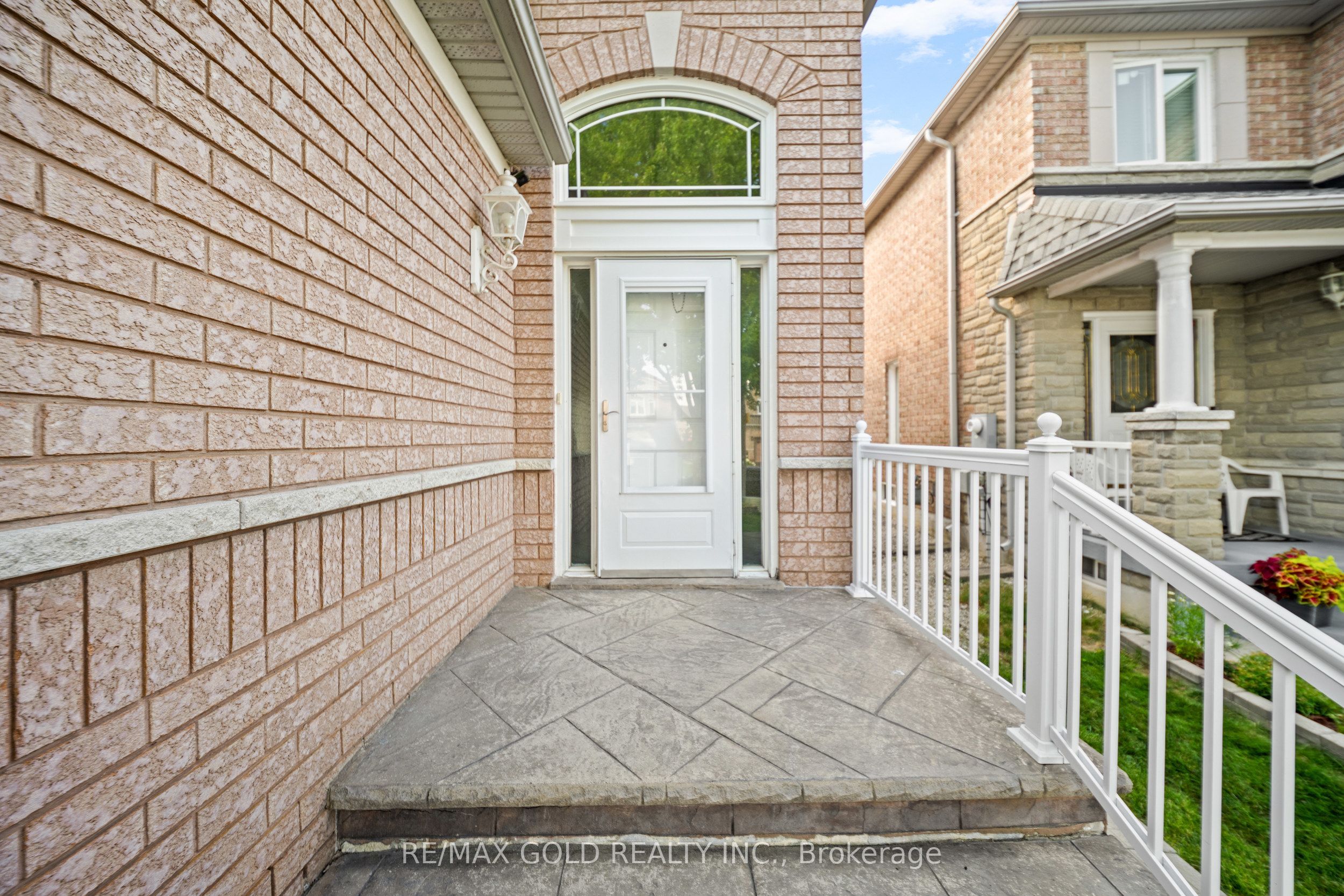 21 Pacific Wind Crescent, Brampton, ON L6R 1Z9 photo 4