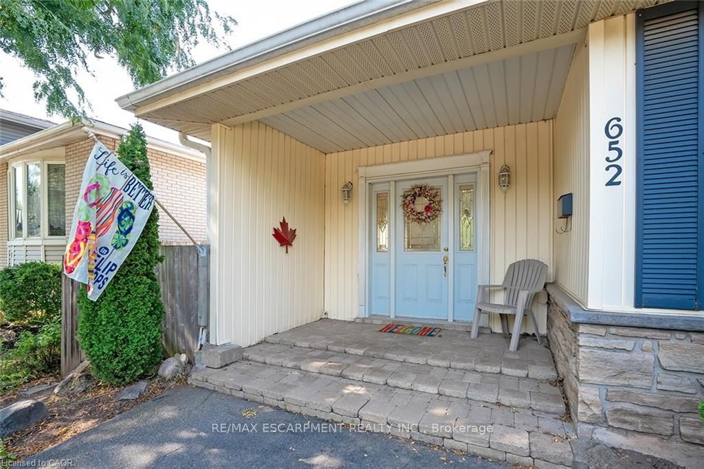 652 Ardleigh Crescent, Burlington, ON L7L 4K8 photo 3