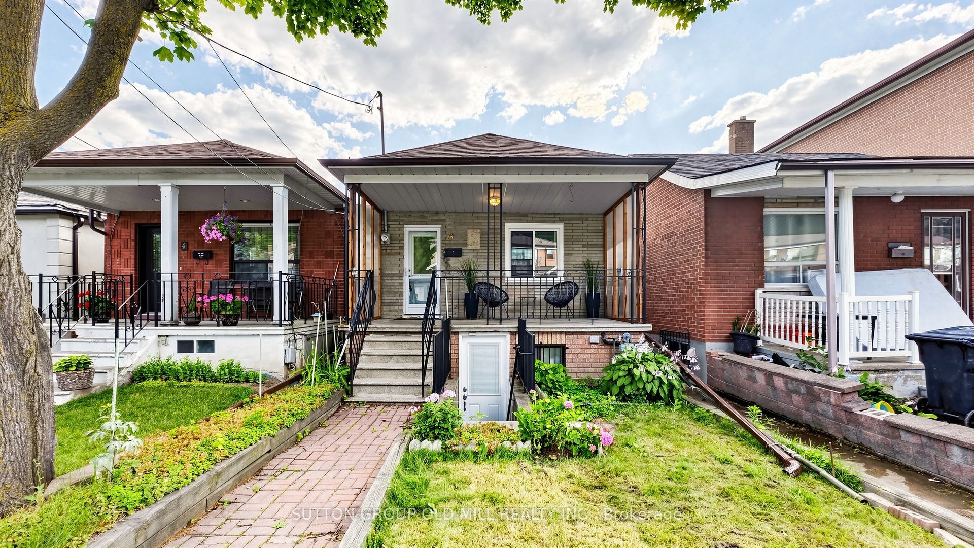 6 Hilldale Road, Toronto, ON M6N 3Y2