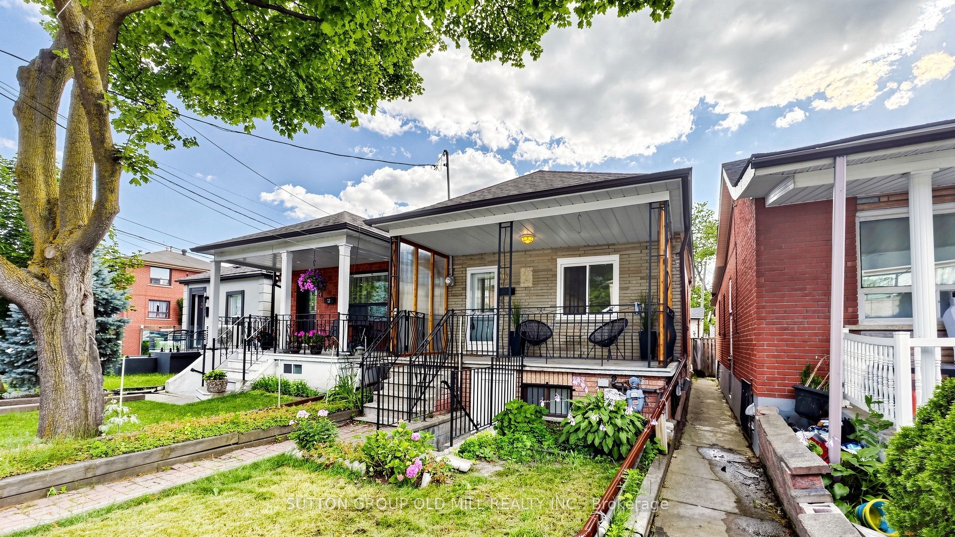 6 Hilldale Road, Toronto, ON M6N 3Y2 photo 2
