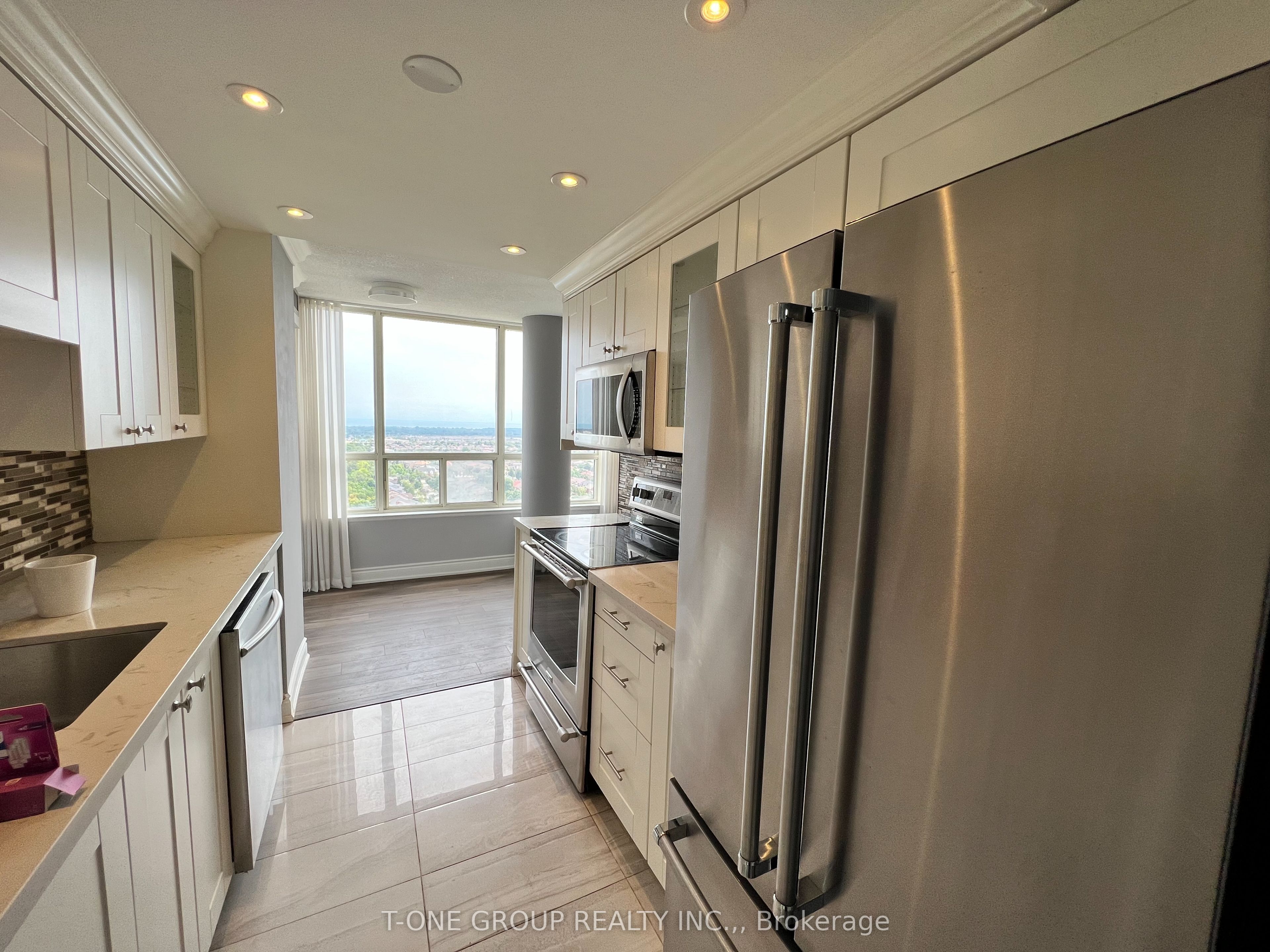 400 Webb Drive 2103, Mississauga, ON L5B 3Z8 photo 2