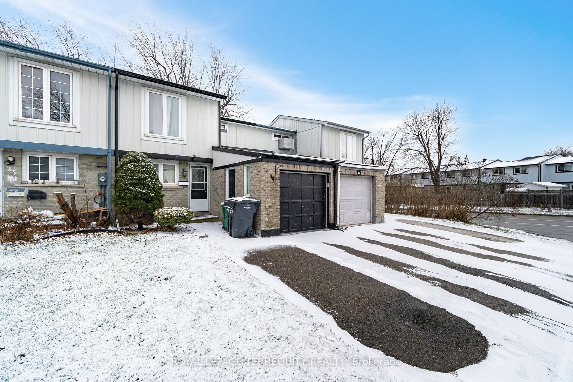 26 Glencastle Square, Brampton, ON L6S 2H8