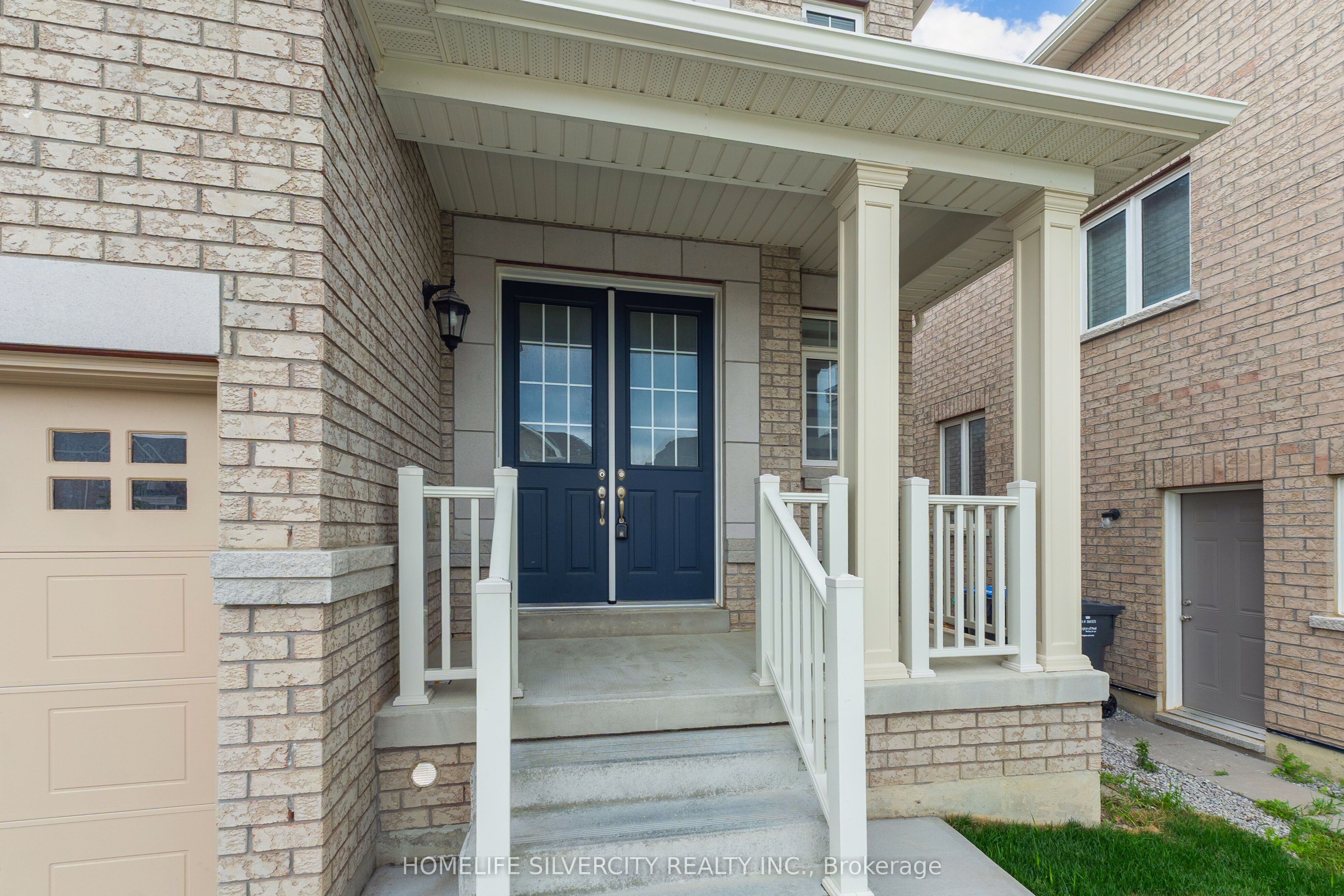 56 Donald Stewart Road, Brampton, ON L7A 5J6 photo 3