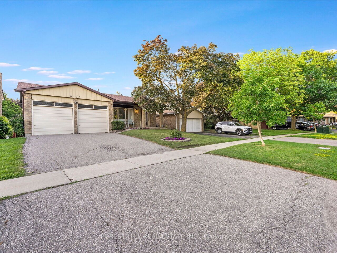6193 Montevideo Road, Mississauga, ON L5N 2E8