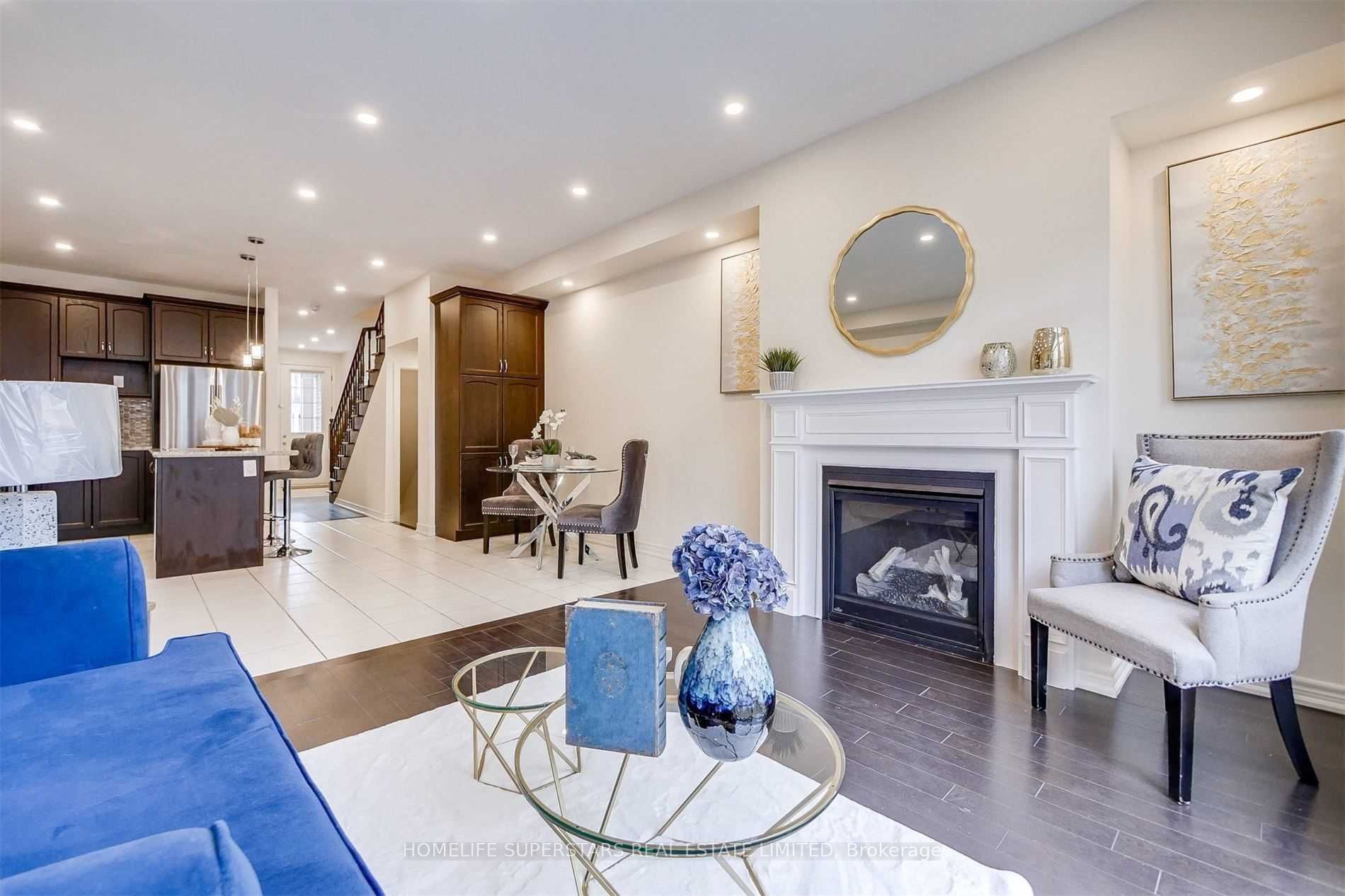 12 Kempsford Crescent, Brampton, ON L7A 0B6 photo 2