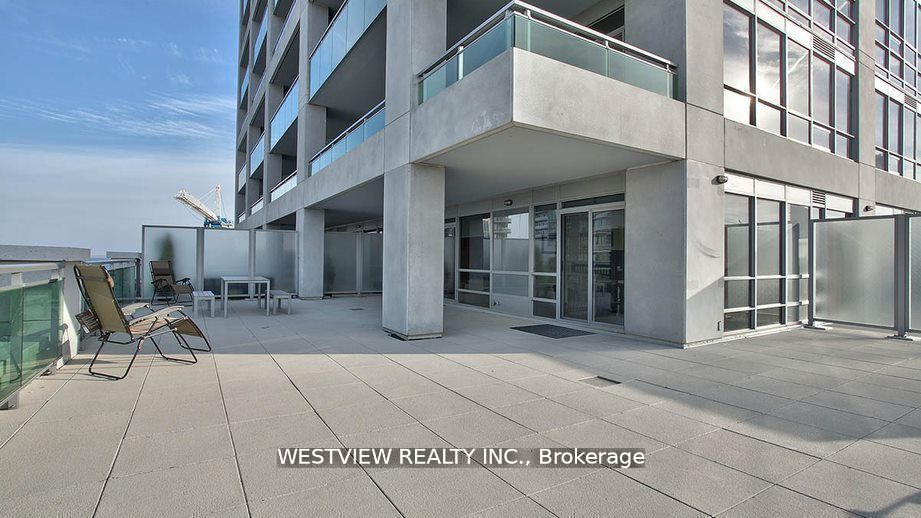 16 Brookers Lane 405, Toronto, ON M8V 0A5 photo 2