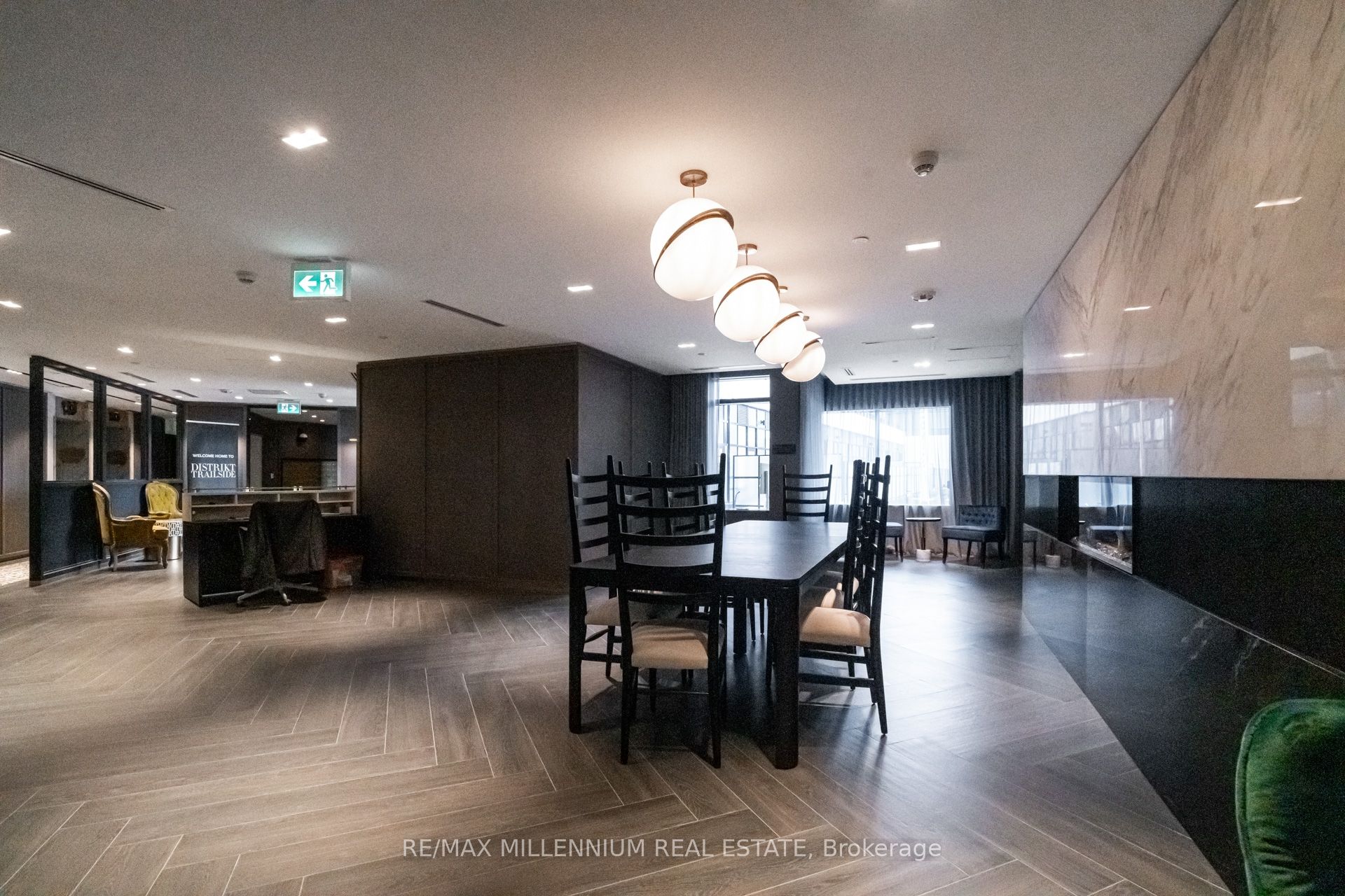 395 Dundas Street W 531, Oakville, ON L6M 4M2 photo 5