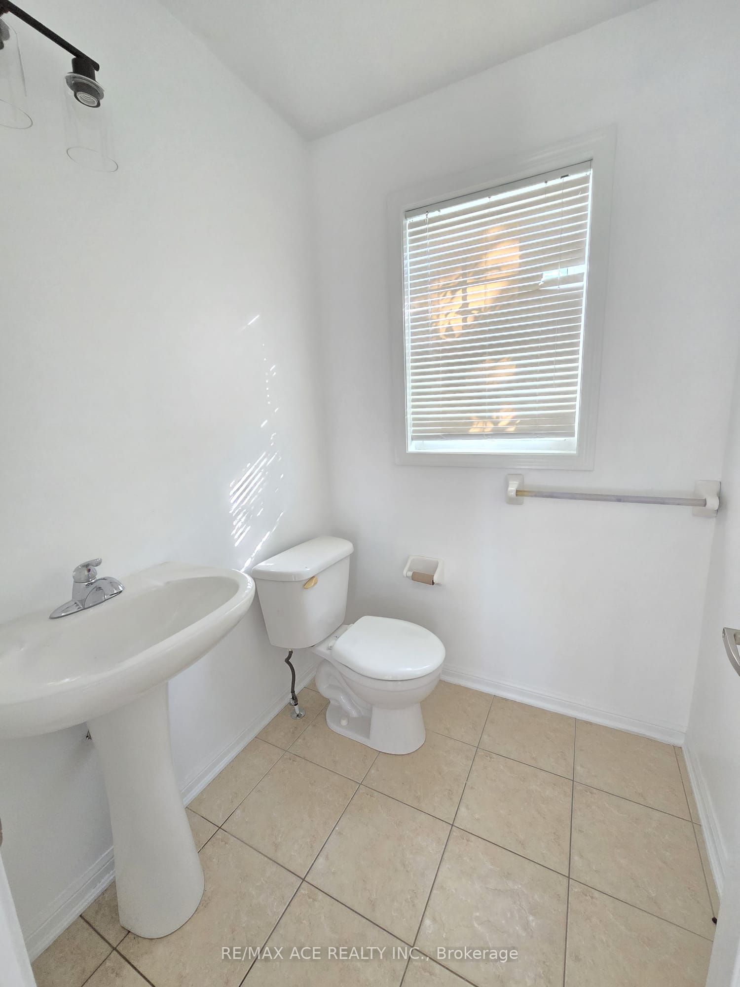 901 Rigo Crossing Crescent, Milton, ON L9T 8E1 photo 5