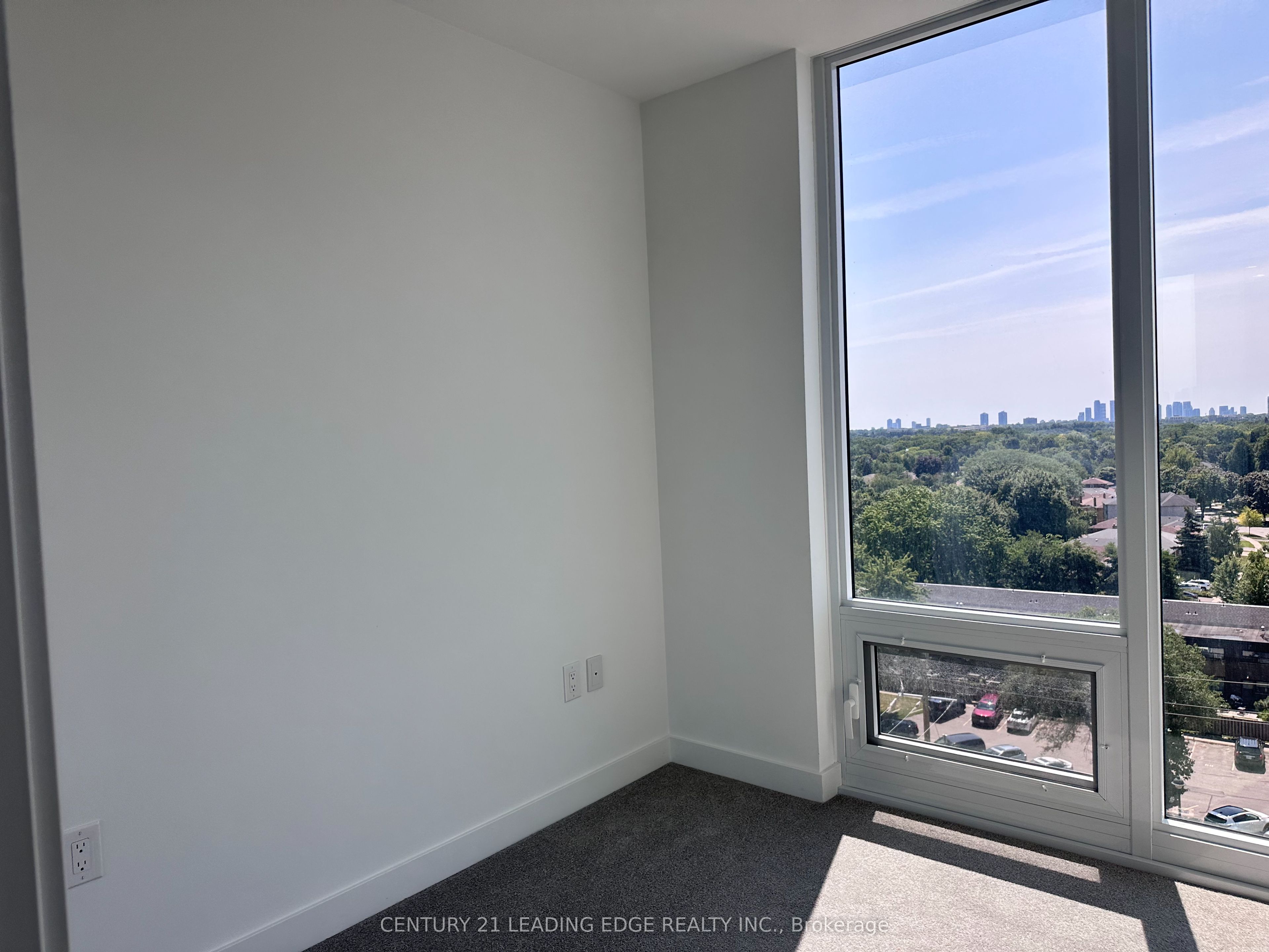 4010 Eglinton Avenue W 810, Toronto, ON M9A 0G5 photo 2