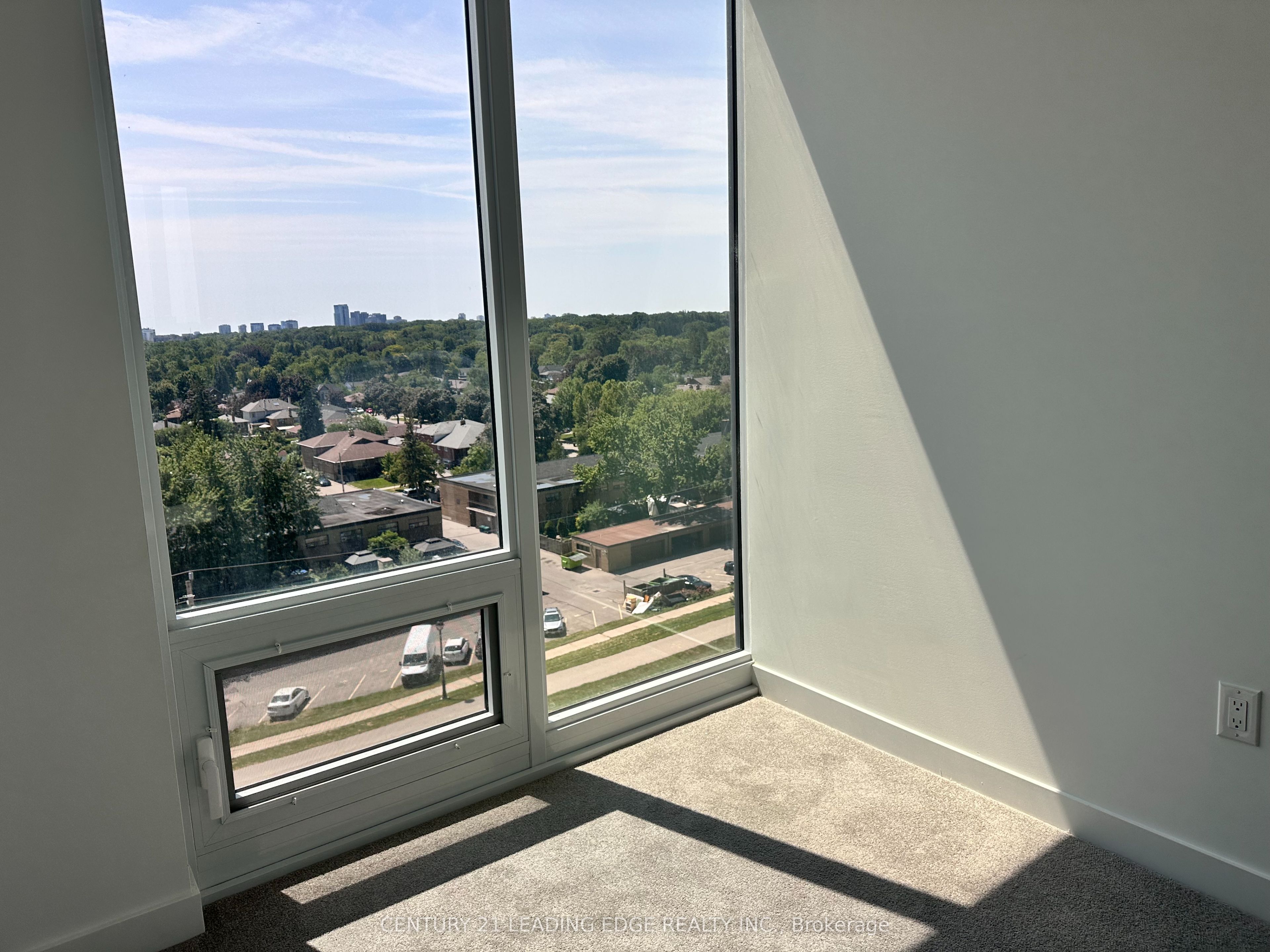 4010 Eglinton Avenue W 810, Toronto, ON M9A 0G5 photo 3