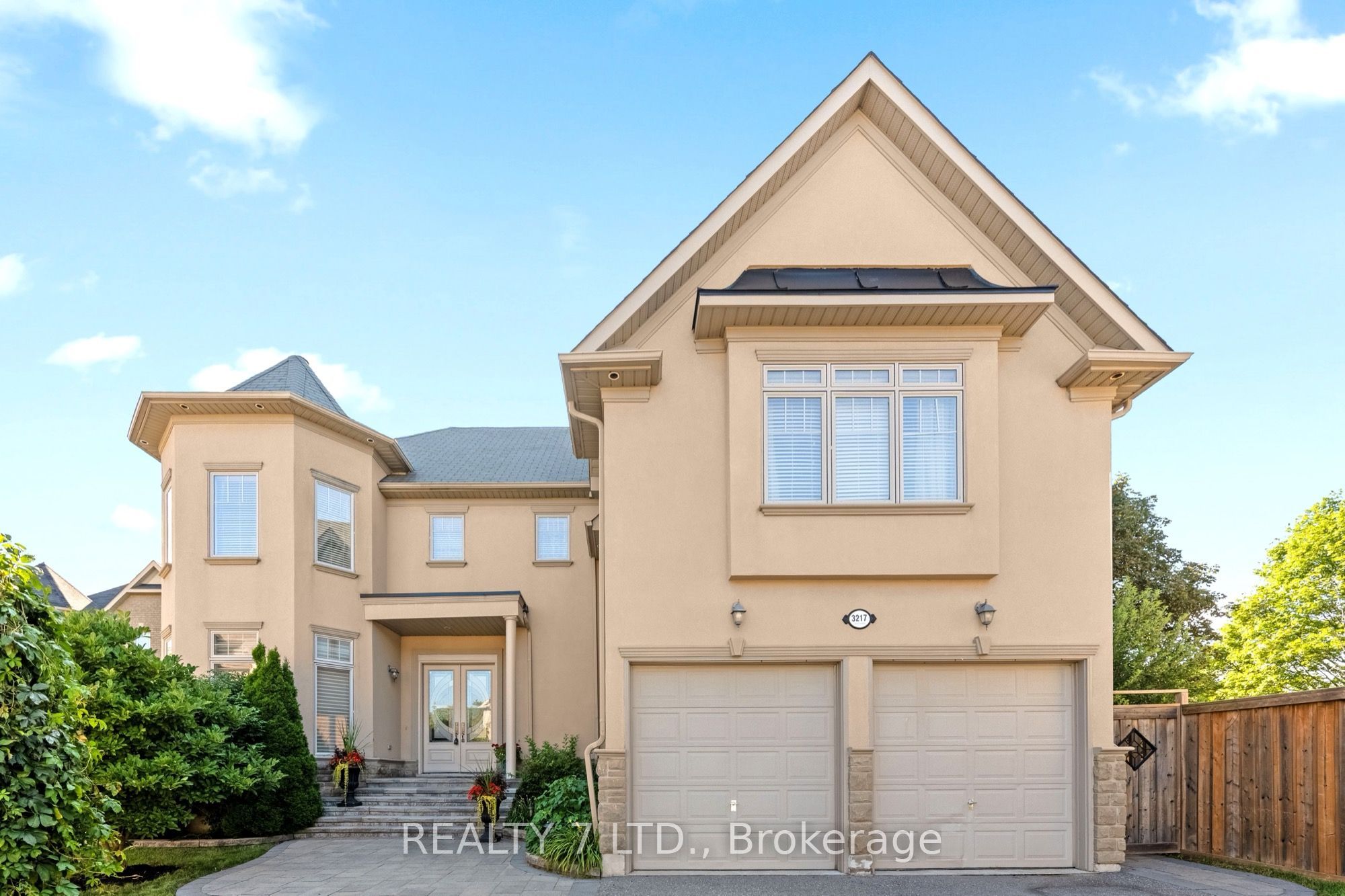 3217 Swiss Court, Mississauga, ON L5N 5T9