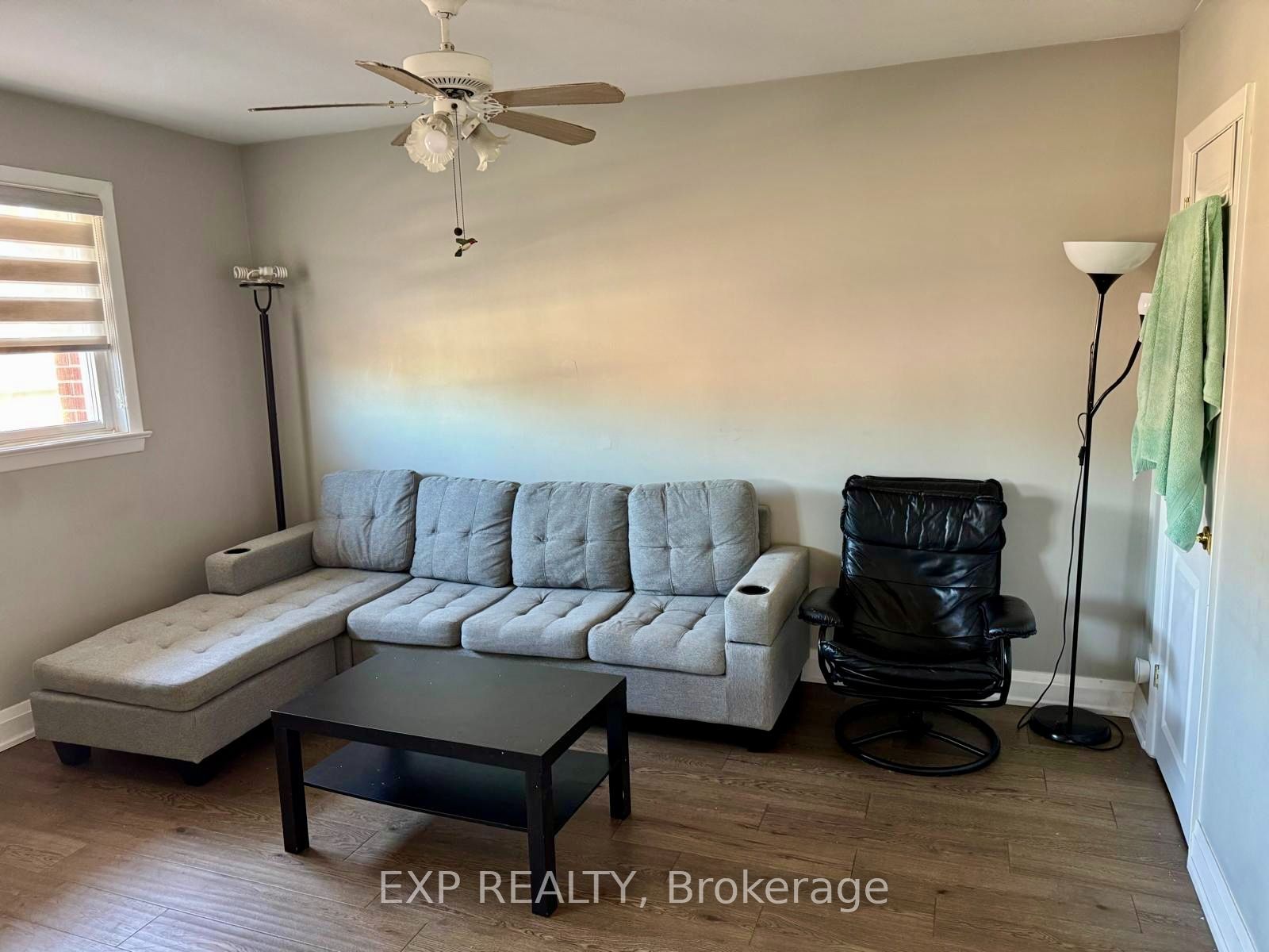 132 Brookhaven Drive Upper, Toronto, ON M6M 4P2 photo 3