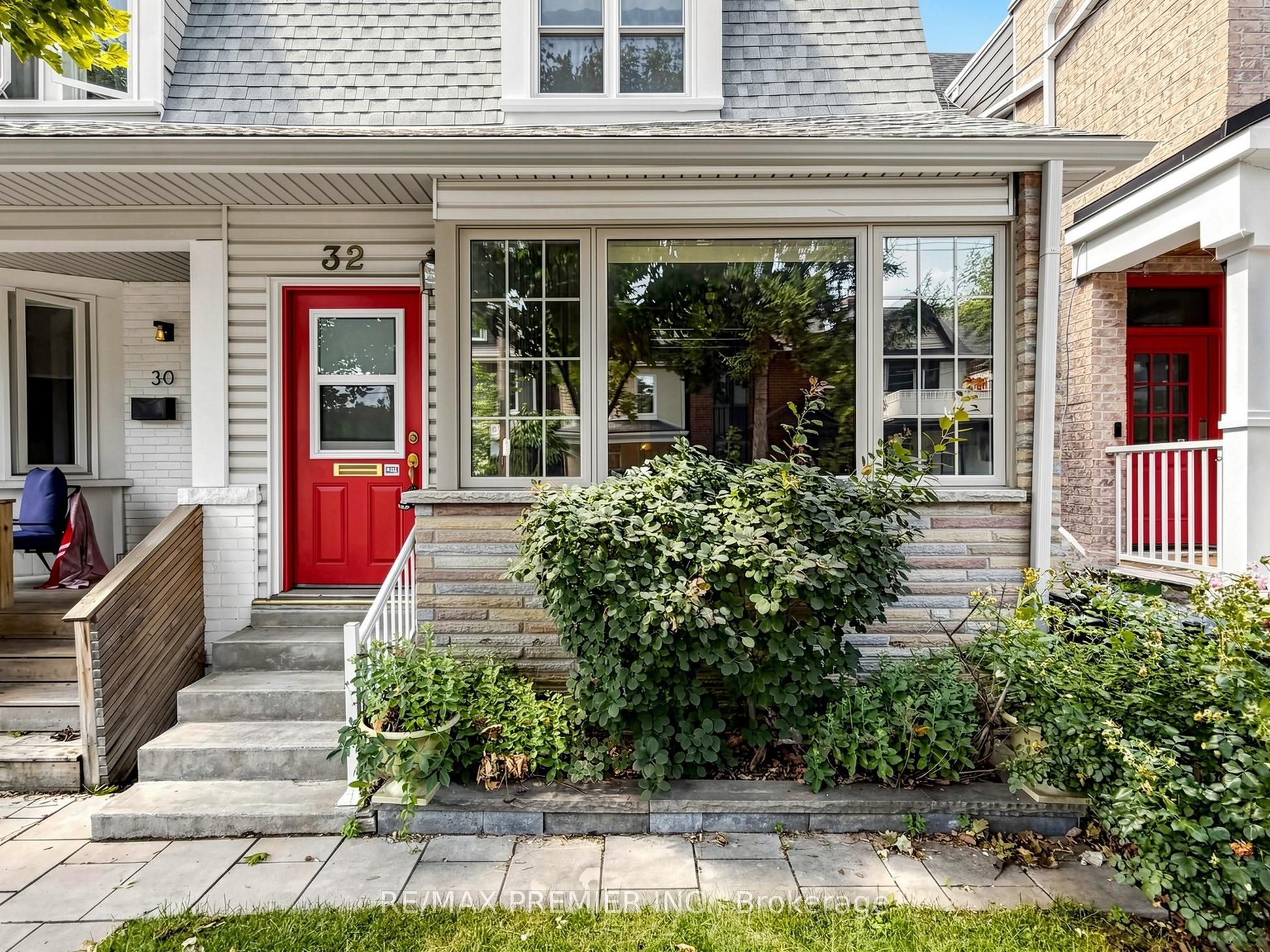 32 Ritchie Avenue, Toronto, ON M6R 2J8 photo 3