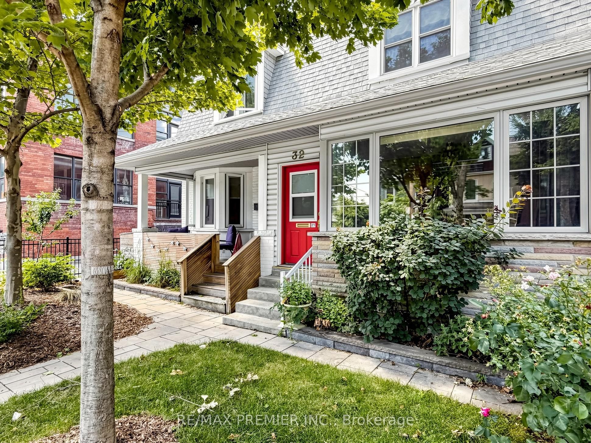 32 Ritchie Avenue, Toronto, ON M6R 2J8 photo 4