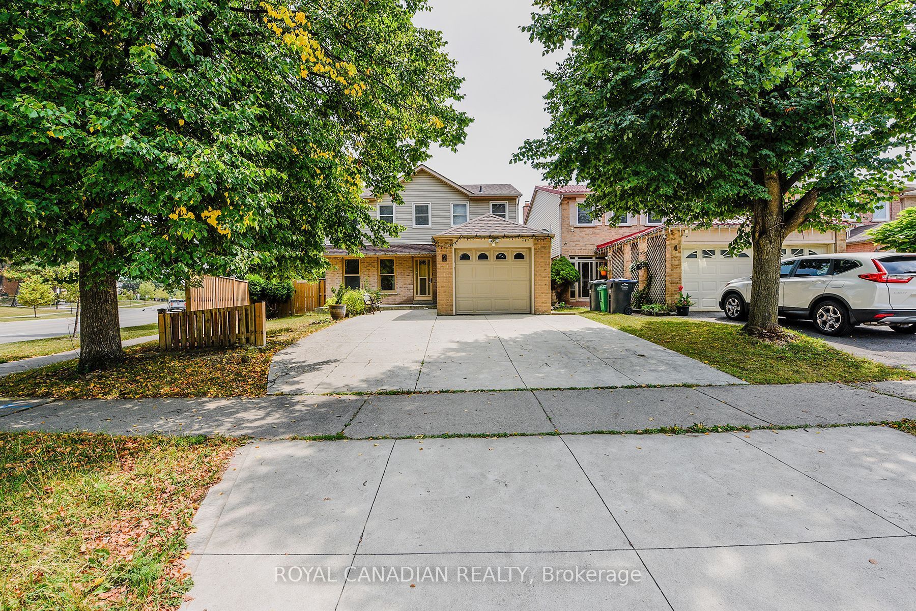 2 Mayberry Court, Brampton, ON L6S 5A9 photo 2