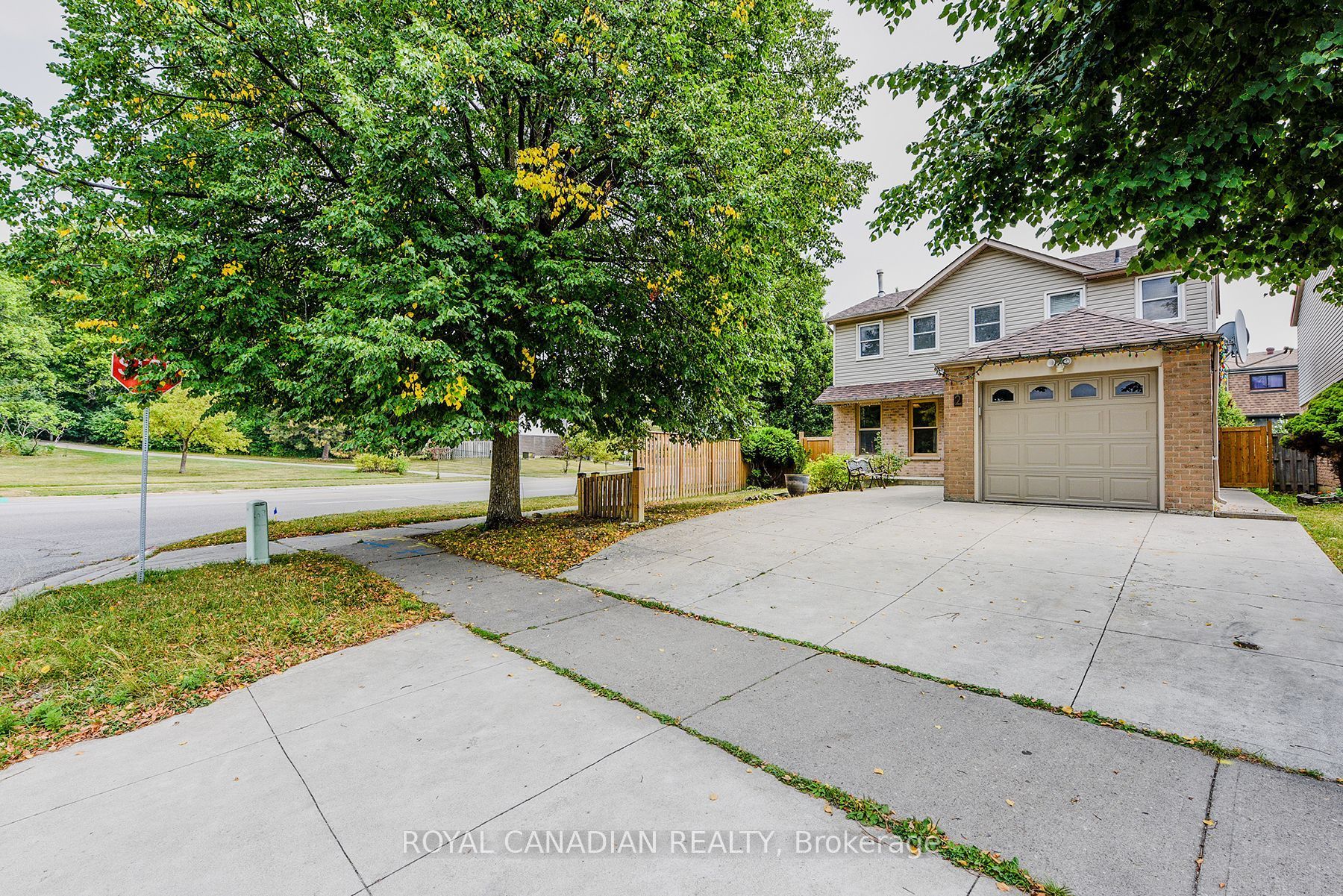 2 Mayberry Court, Brampton, ON L6S 5A9 photo 3