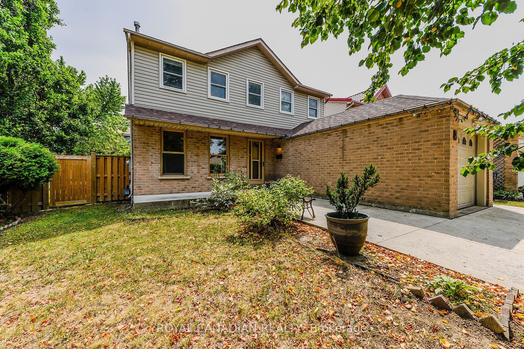 2 Mayberry Court, Brampton, ON L6S 5A9 photo 5
