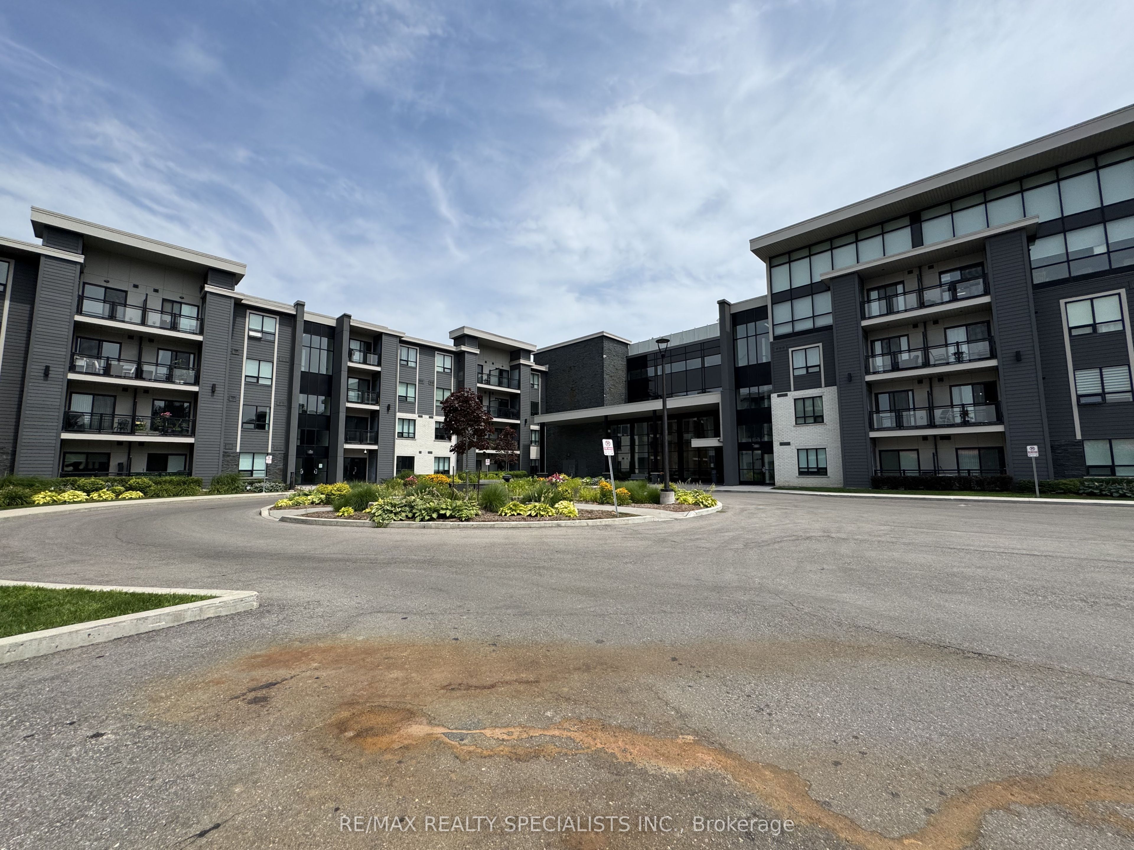 3170 Erin Mills Parkway 319, Mississauga, ON L5L 0B6