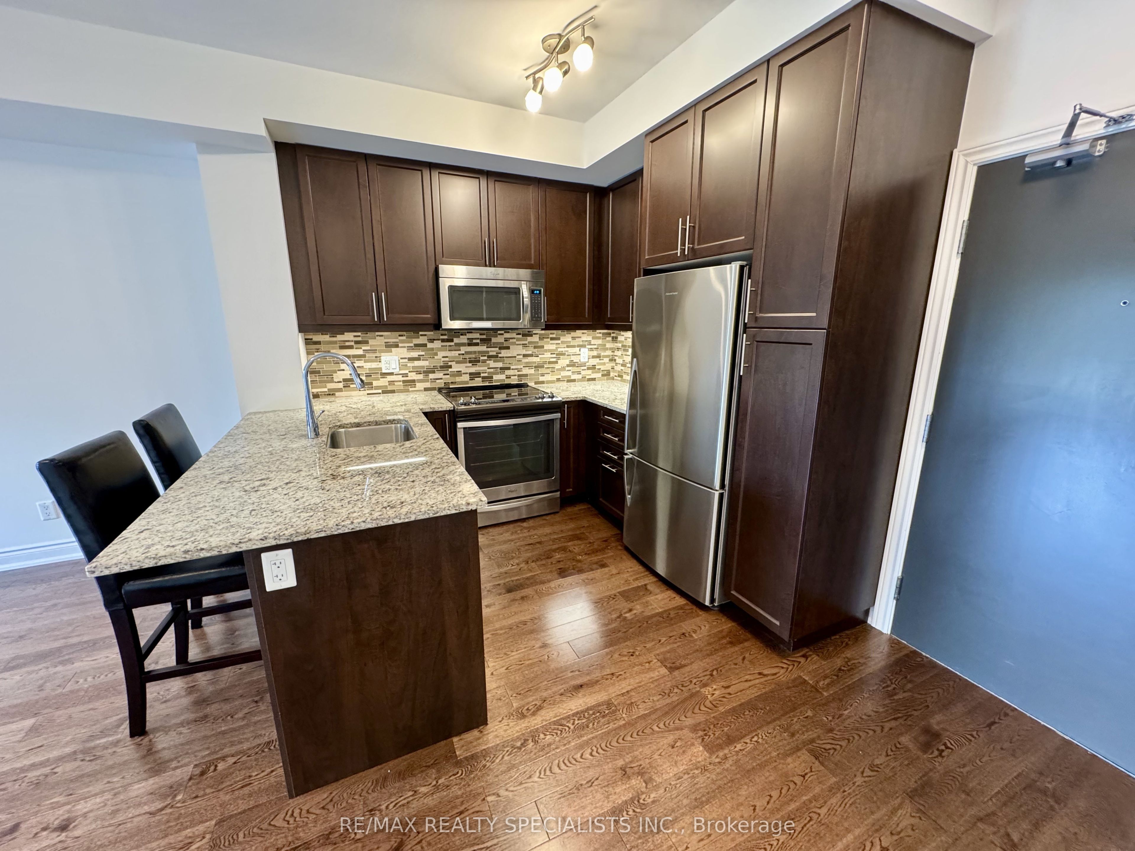 3170 Erin Mills Parkway 319, Mississauga, ON L5L 0B6 photo 4