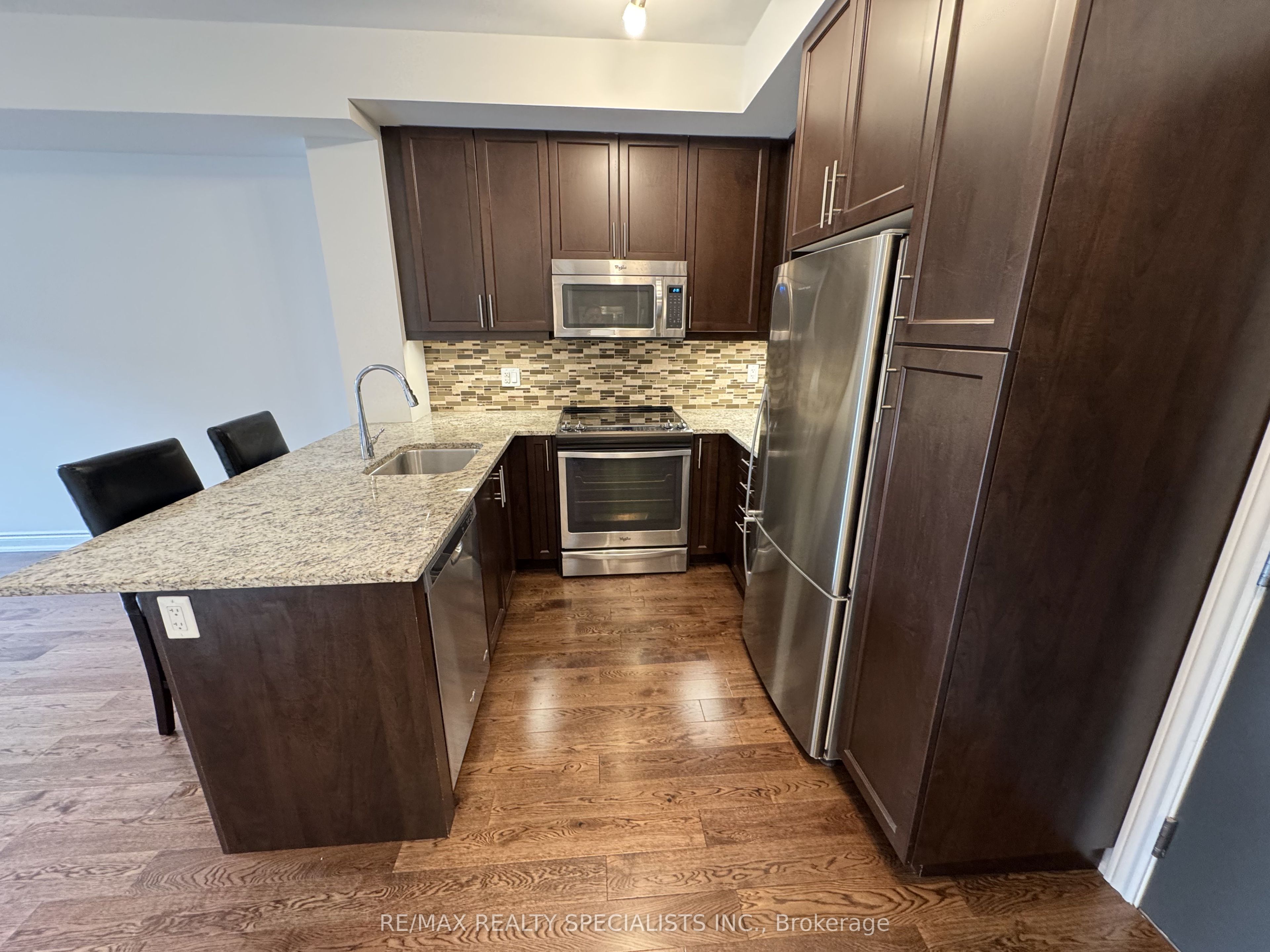 3170 Erin Mills Parkway 319, Mississauga, ON L5L 0B6 photo 5