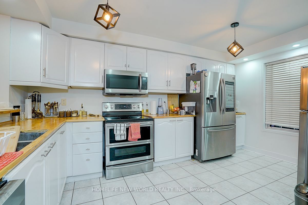 199 Hillcrest Avenue 10, Mississauga, ON L5B 4L5 photo 3