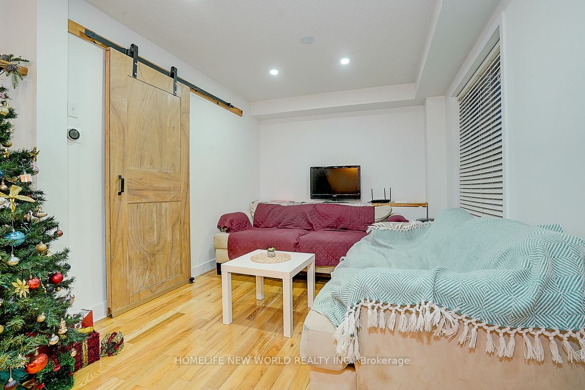 199 Hillcrest Avenue 10, Mississauga, ON L5B 4L5 photo 5