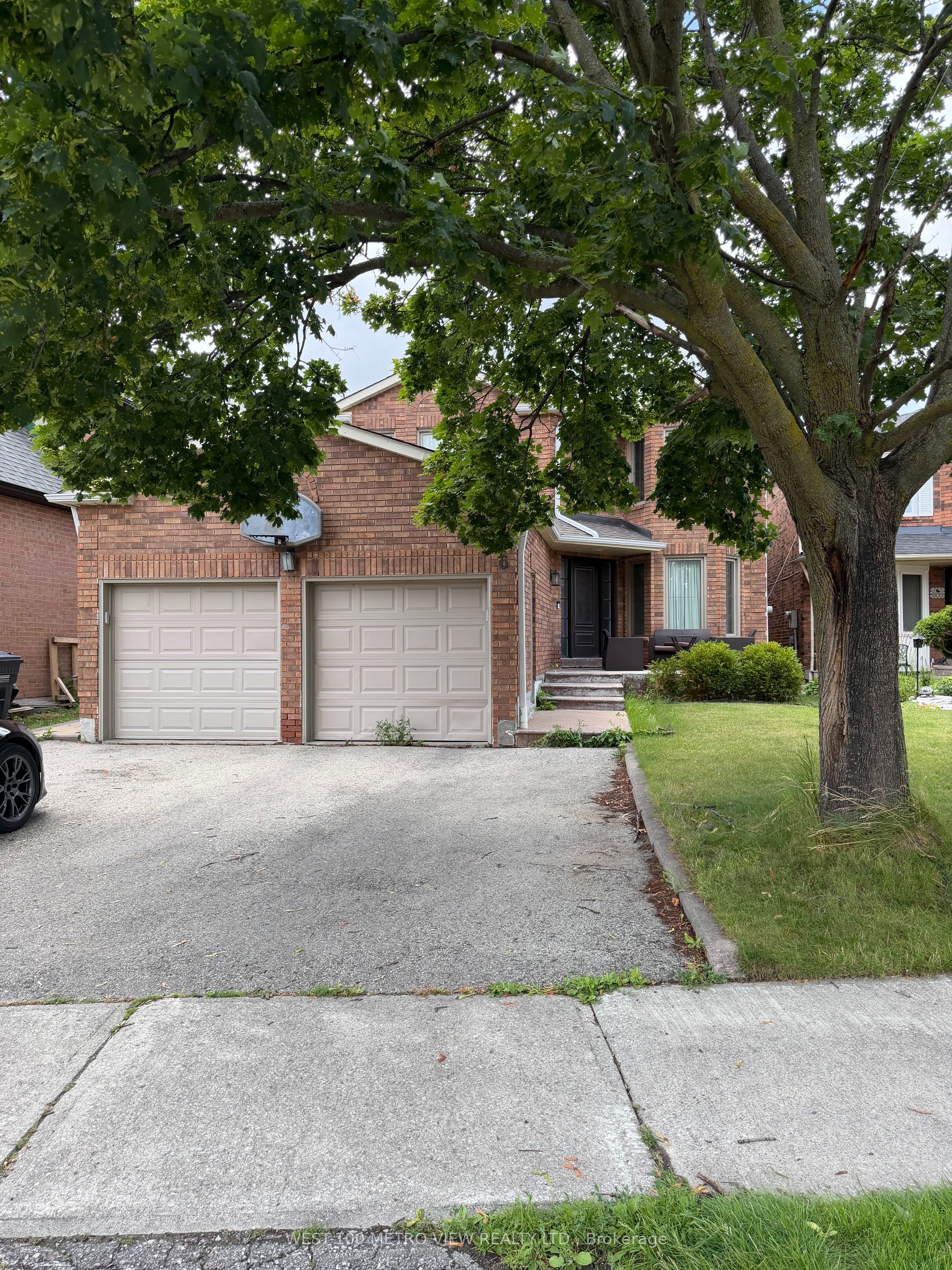 5106 Fairwind Drive, Mississauga, ON L5R 2N8